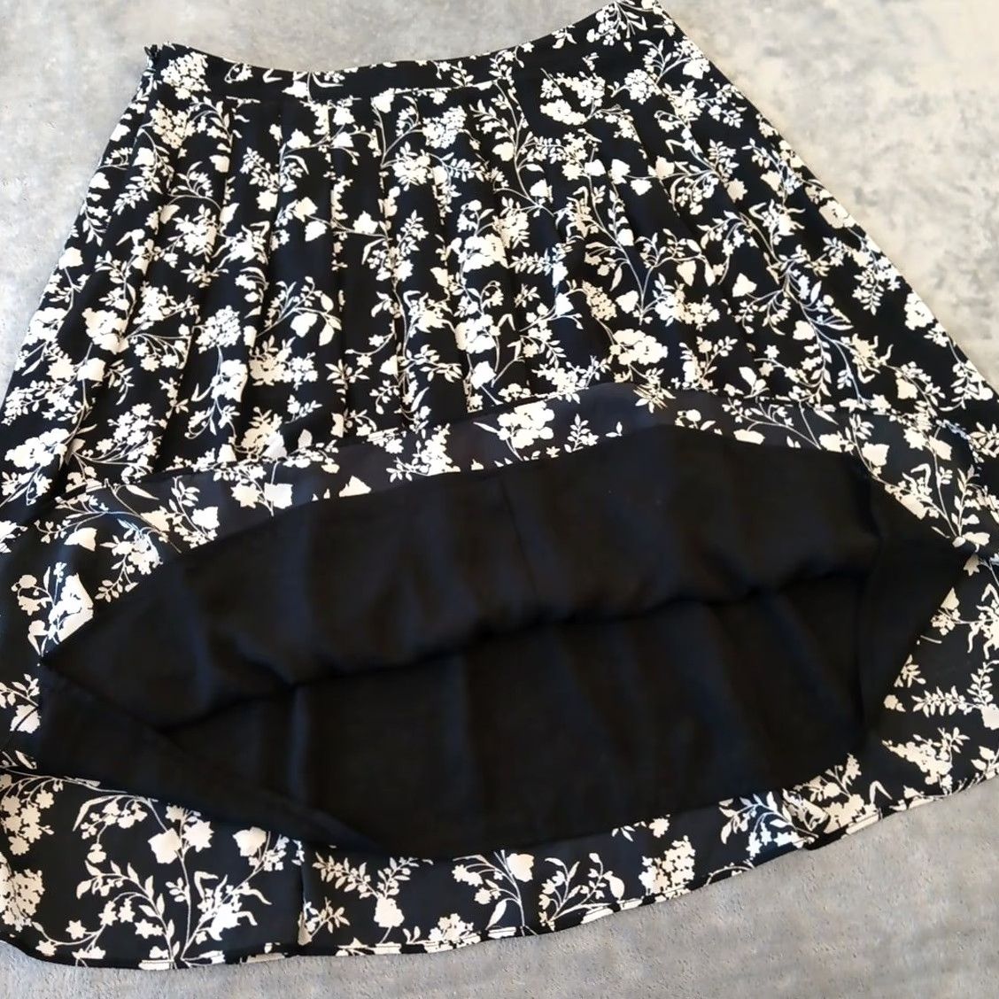 Talbots Talbots Skirt A-Line Midi Black Floral Lined 10 Womens Zip Polyester Spandex Flagship Regular Vintage: No Size 32" / US 10 / IT 46 - 6 Thumbnail