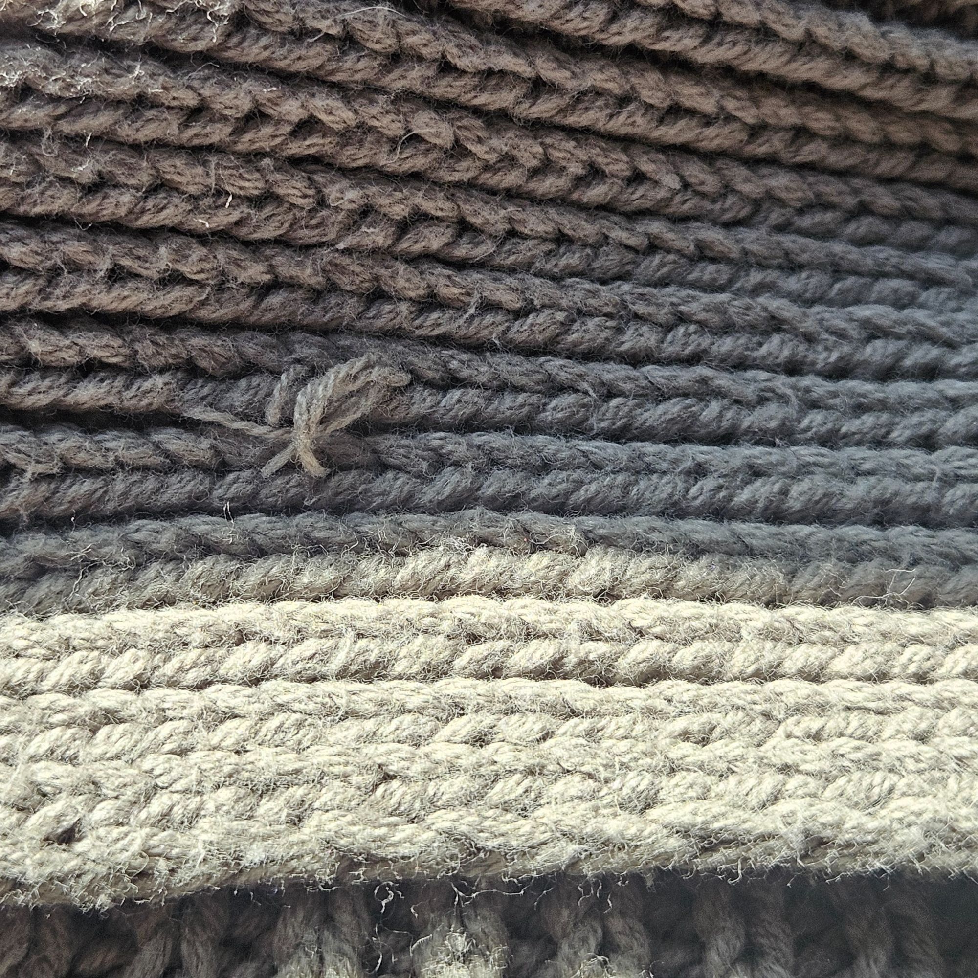 Aeropostale Aeropostale Crop Chunky Cable Sweater Gray L Academia Cozy Size L / US 10 / IT 46 - 8 Thumbnail