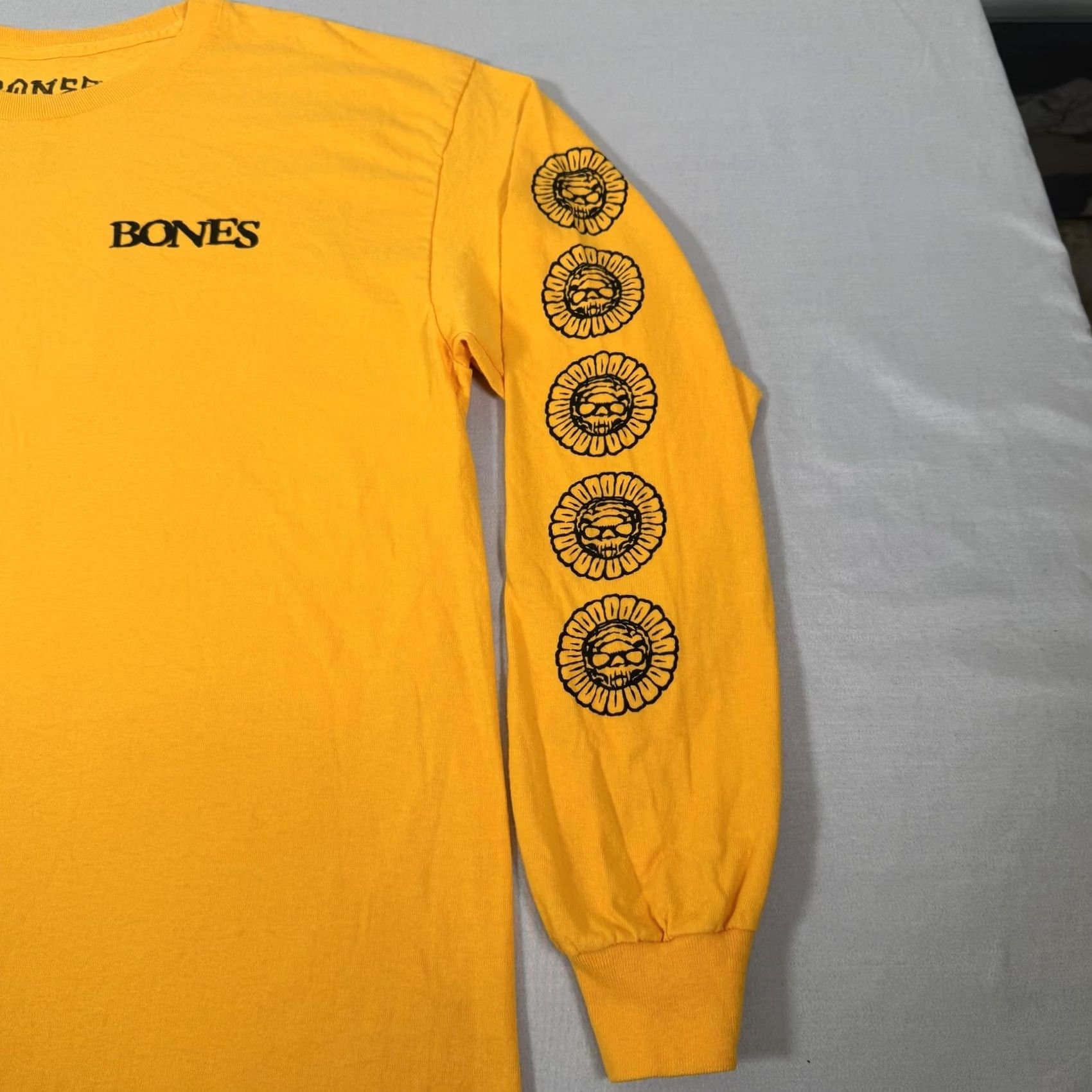 Bones BONES Shirt Large Mens Yellow Skull Graphic Long Sleeve Tee Size US L / EU 52-54 / 3 - 4 Thumbnail