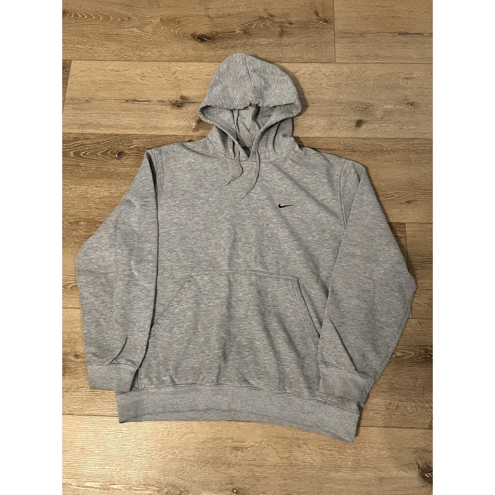 Nike **Y2K Vintage Nike Gray Hooded Sweatshirt Size Large** User: **Y2K Vintage Nike Gray Pullover Hooded Sweatshirt Size Large** Size US L / EU 52-54 / 3 - 2 Thumbnail