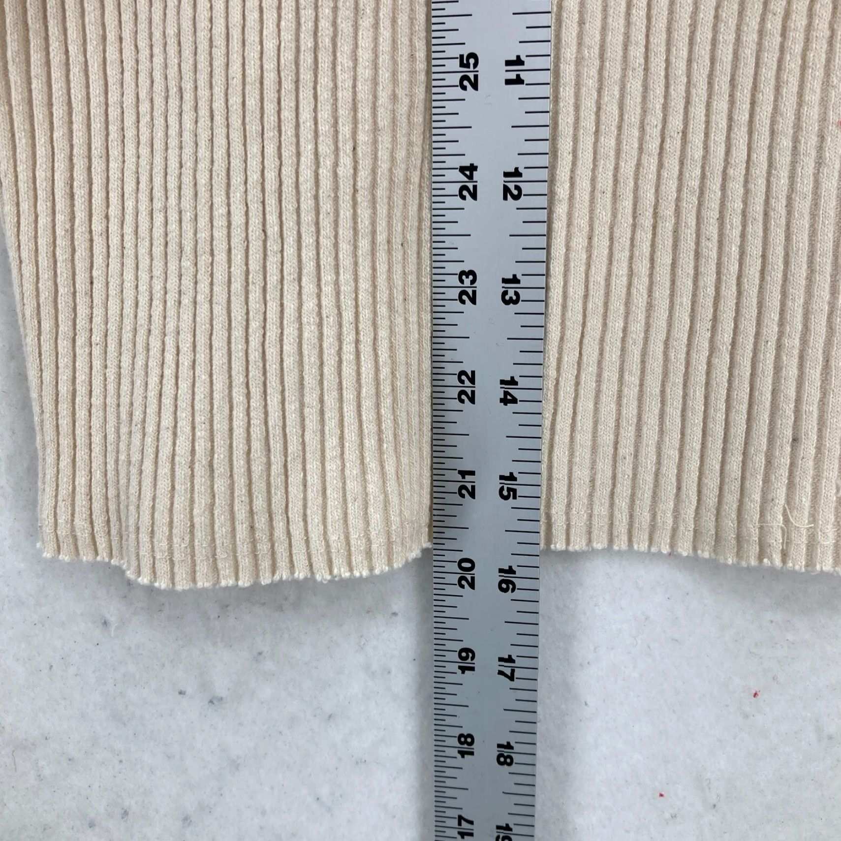 Anthropologie T.La Anthropologie Women’s XS Ivory Ribbed Halter Neck Tank Top NWT Y2K XS Tank Women’s Clothing Size XS / US 0-2 / IT 36-38 - 3 Thumbnail