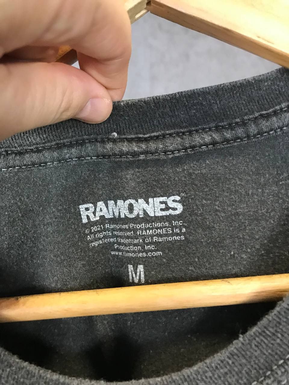 Band Tees Ramones rock band tee Size US M / EU 48-50 / 2 - 4 Thumbnail