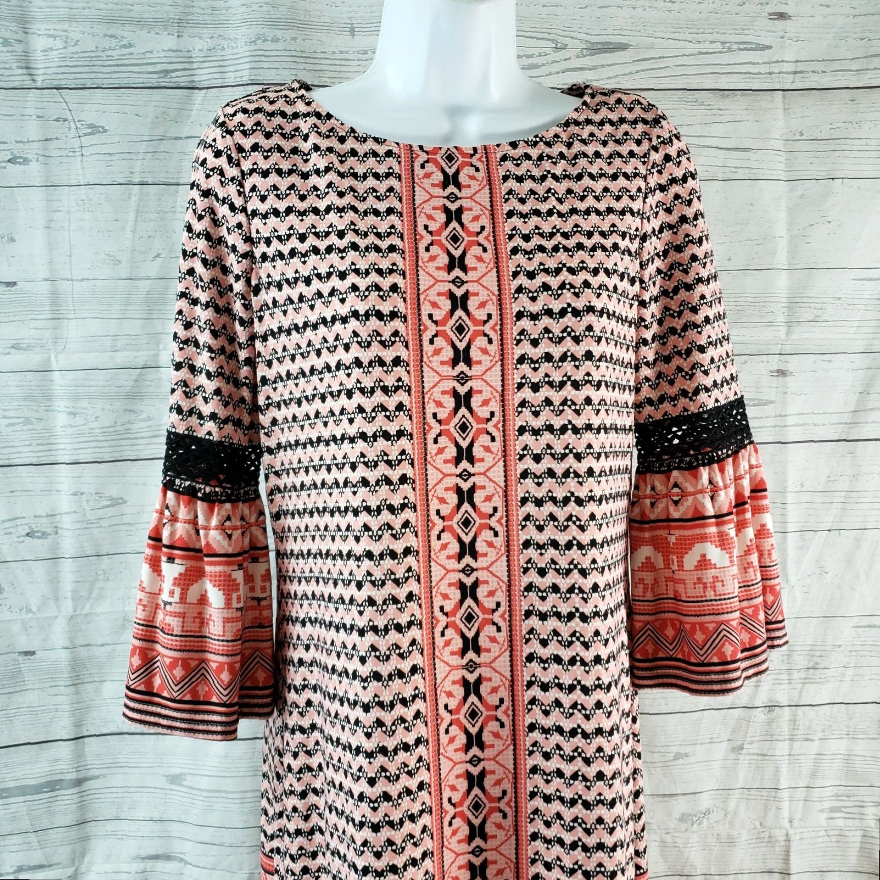 Bell Wisp Dress Womens Sz 6 Pink Black Chevron Printed 3/4 Bell Sleeve Knee Length Size M / US 6-8 / IT 42-44 - 2 Thumbnail