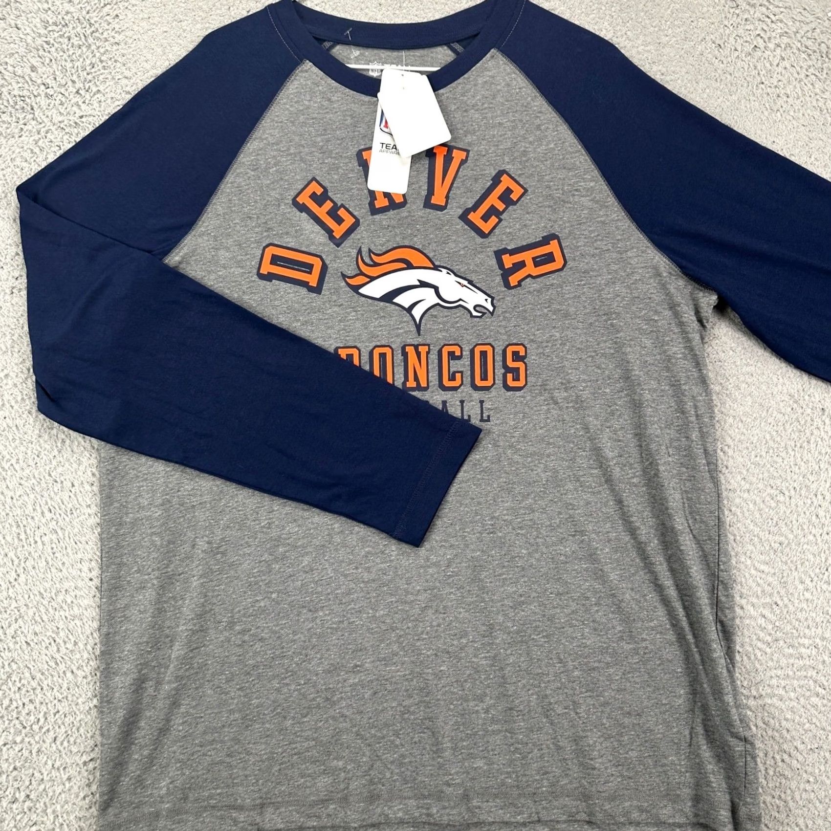 NFL NFL Denver Broncos Mens T-Shirt L Blue Grey Colorblock Football Tee Long Sleeve Crew Neck Polyester Cotton Breathable NEW Size US L / EU 52-54 / 3 - 2 Thumbnail