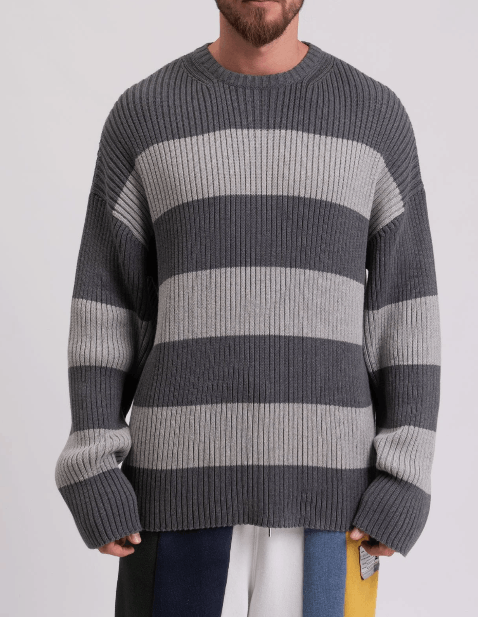Balenciaga BALENCIAGA Oversized Jumper Size US S / EU 44-46 / 1 - 3 Thumbnail