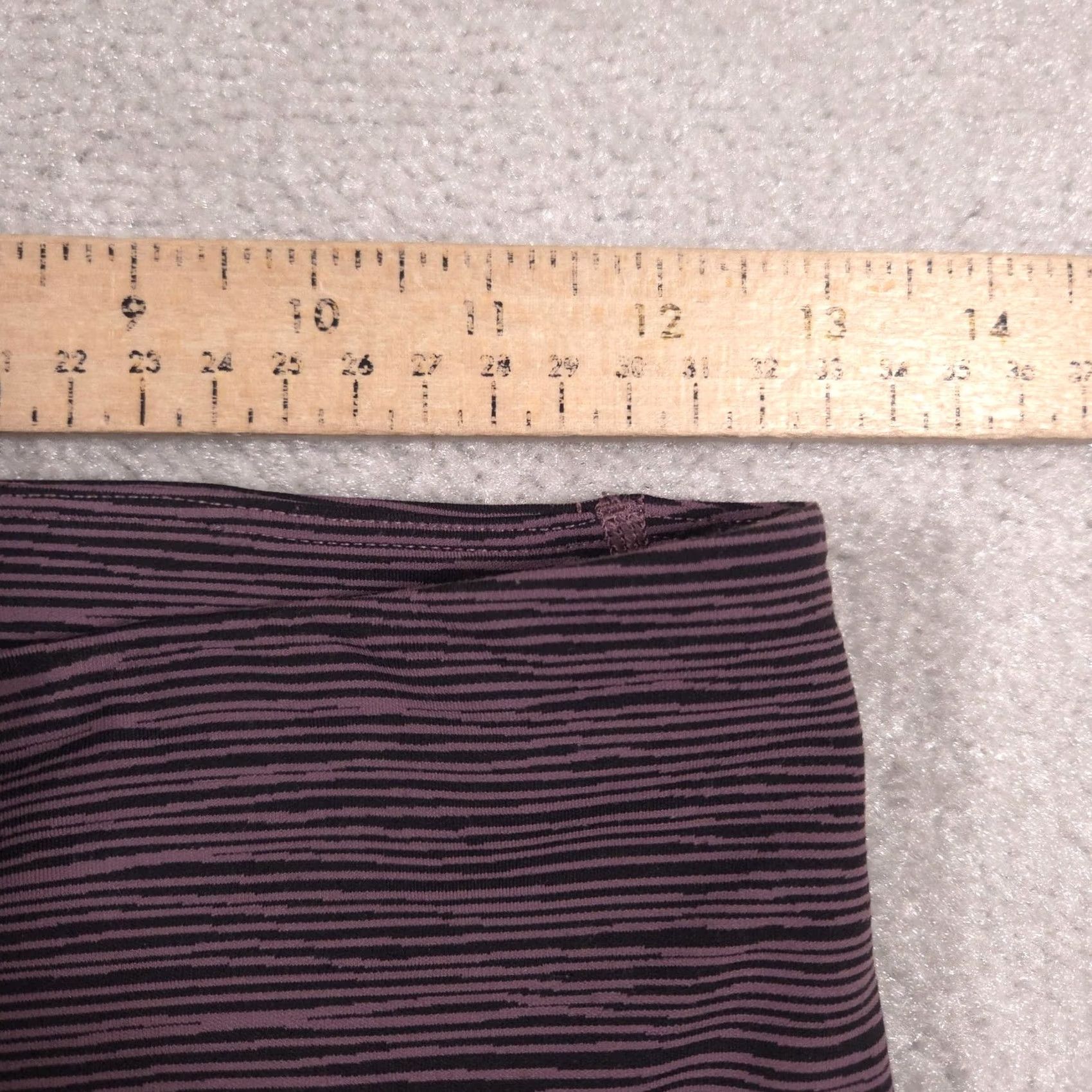 Athleta Athleta Capri Leggings Womens Small Purple Stripe Ultimate Capri Athletic Yoga Size 28" / US 6 / IT 42 - 6 Thumbnail