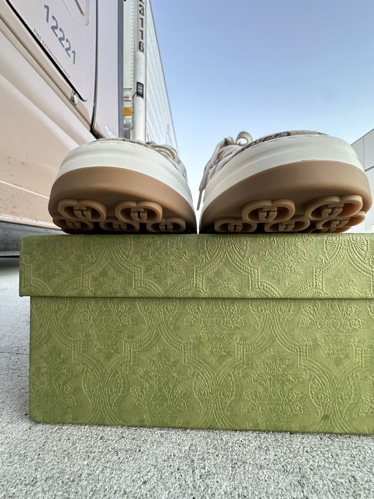 Gucci Gucci Tennis 1977 GG Sneaker Size US 9 / EU 42 - 13 Thumbnail