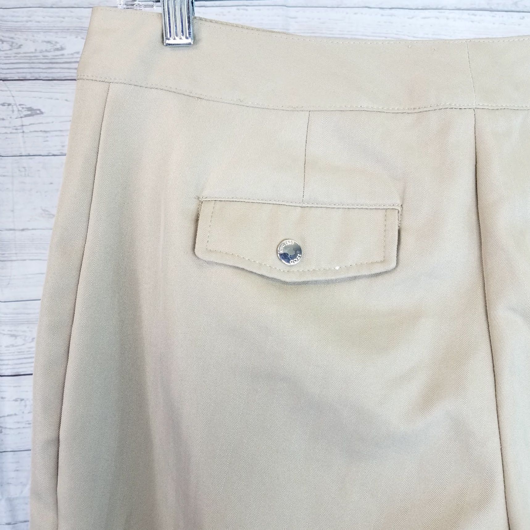 Izod VINTAGE IZOD XFG Womens Capri Pants Sz 6 Tan Mid Rise Polyester Crop Capris Womens 6 Brown Capris Mens? Size 28" / US 6 / IT 42 - 3 Thumbnail