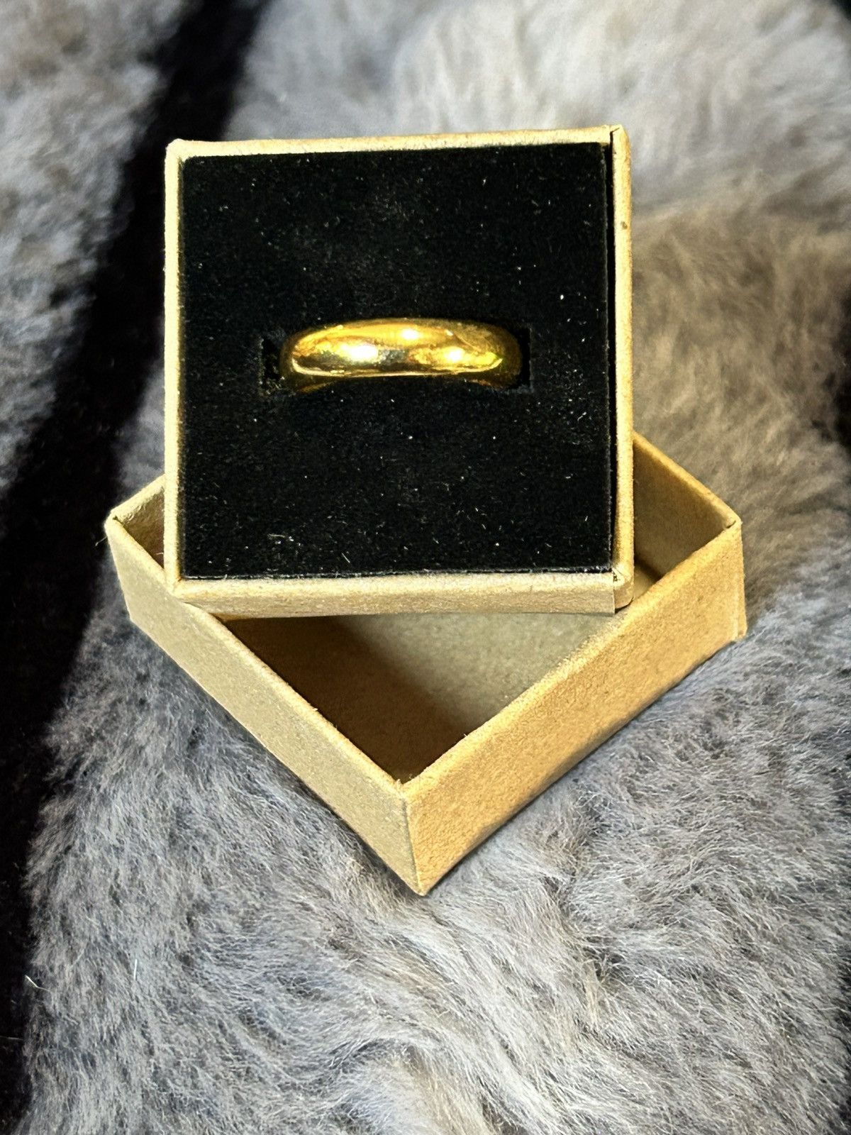 Jewelry Shiny 18kt gold plated 4mm stainless steel comfort ring 6 Size ONE SIZE - 1 Thumbnail