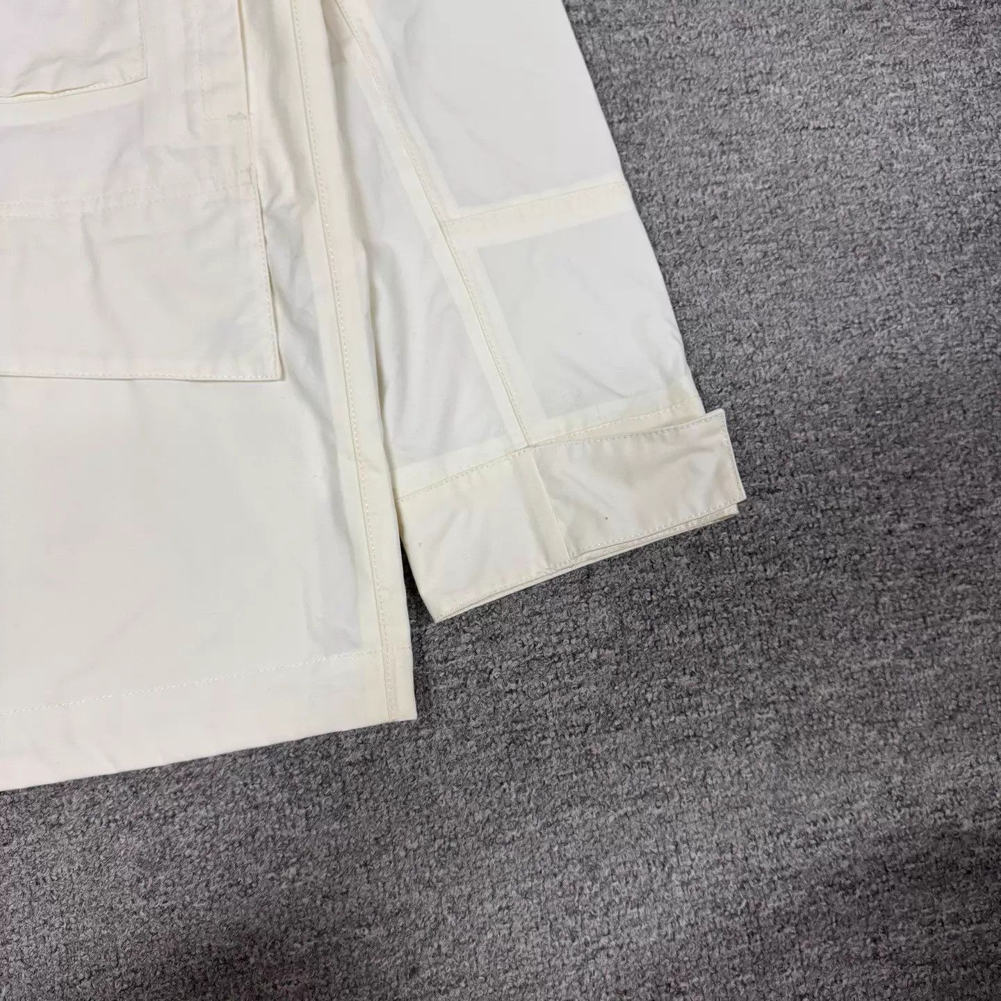 Stone Island Stone Island White Ghost Multi-pocket Windproof M 99New Size US M / EU 48-50 / 2 - 5 Thumbnail