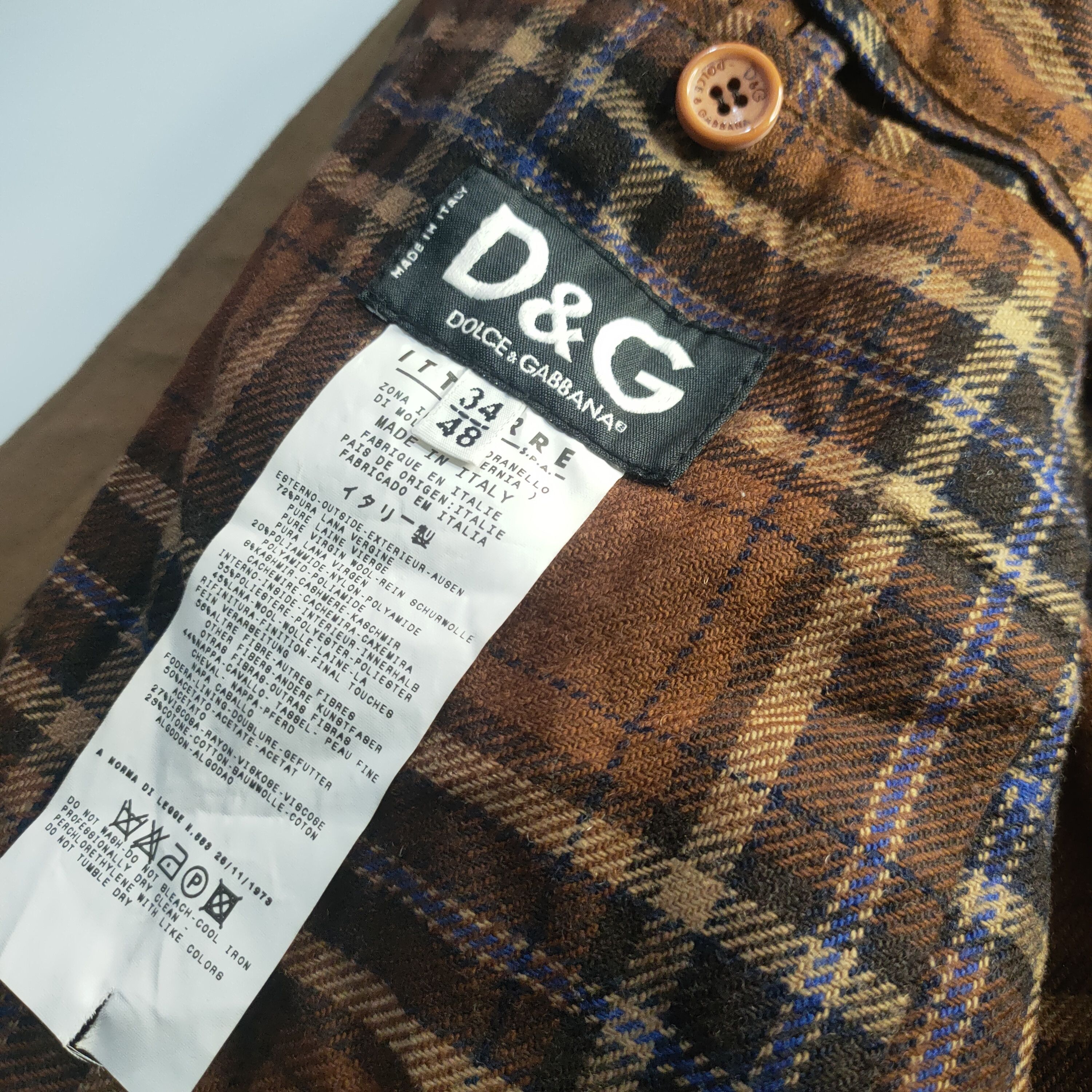 Dolce & Gabbana Dolce & Gabbana jacket combines canvas and leather accents. Size US S / EU 44-46 / 1 - 17 Thumbnail