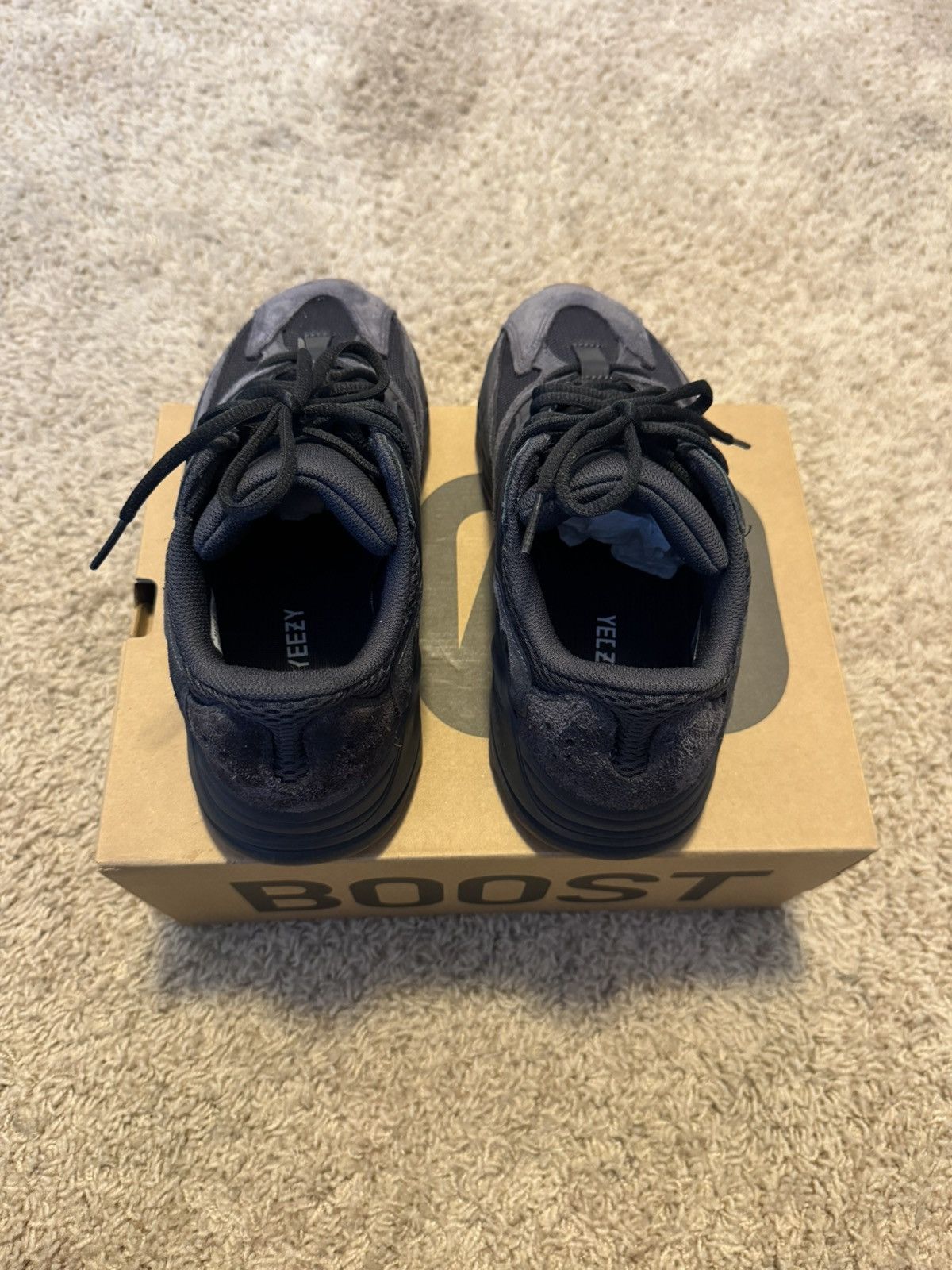 Adidas × Yeezy Size 7.5 - Yeezy 700 Utility Black Size US 7.5 / EU 40-41 - 4 Thumbnail
