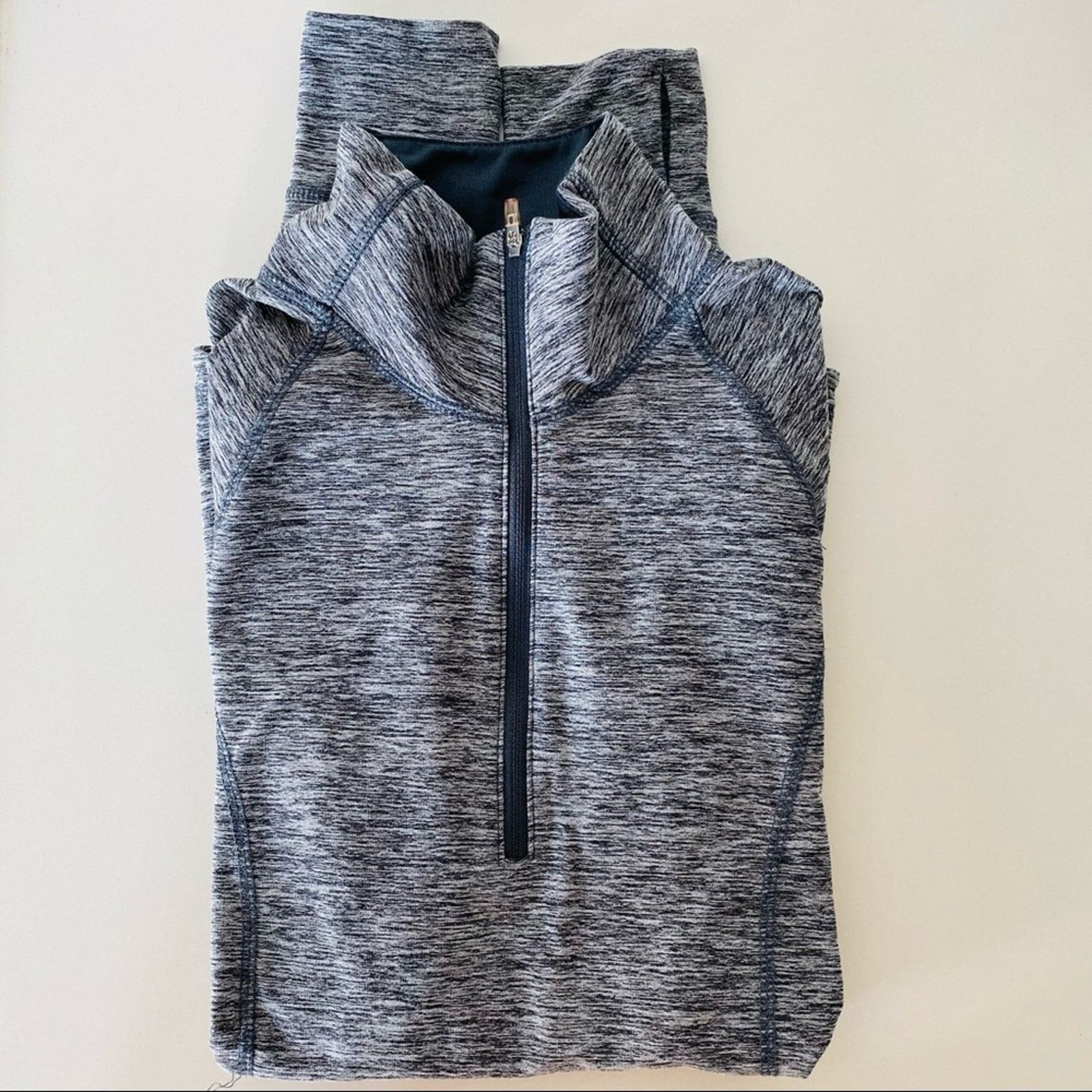 Old Navy OLD NAVY ACTIVE White Grey Stripe Long Sleeve Zip Sweater Size S / US 4 / IT 40 - 7 Thumbnail