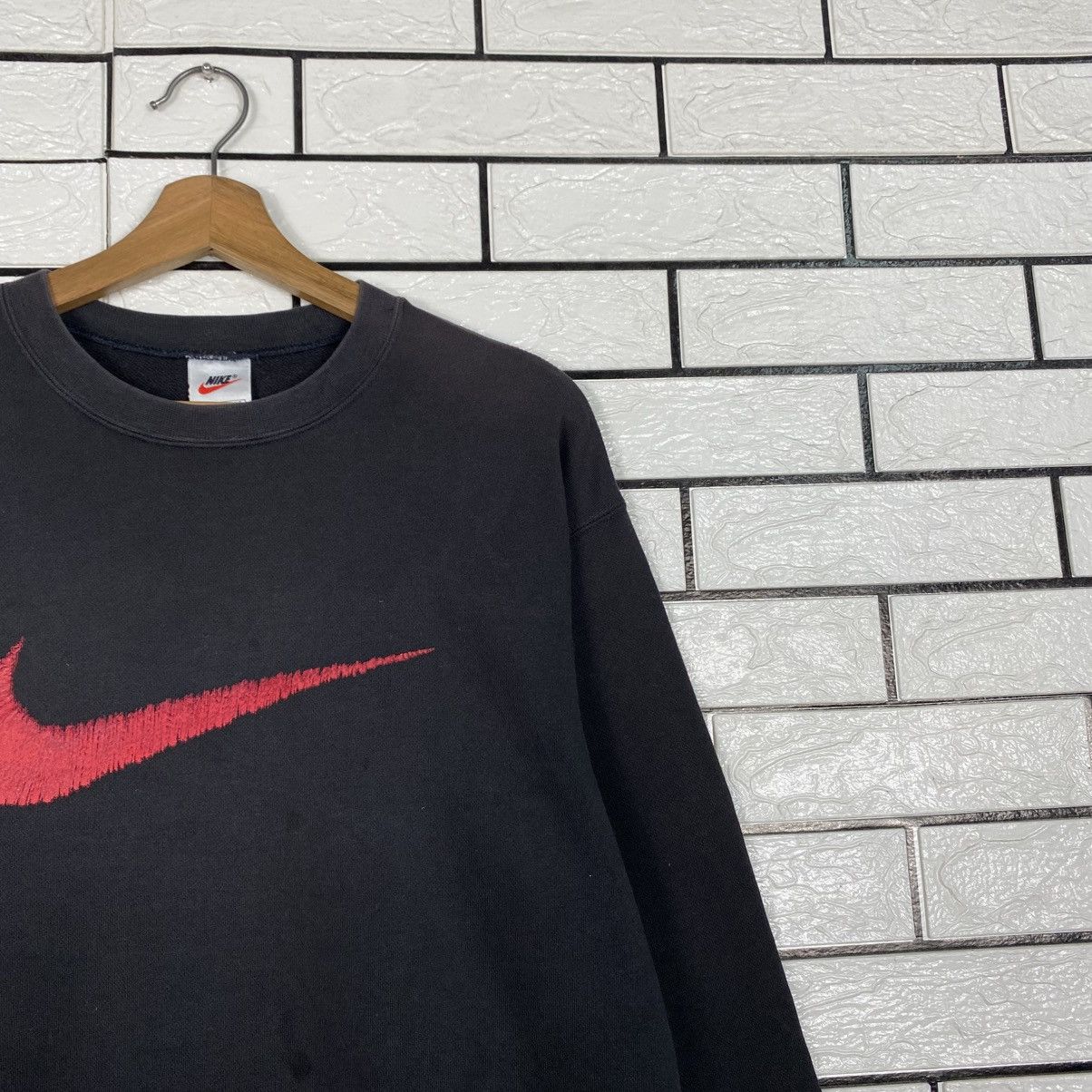 Nike Vintage Sweatshirt Crewneck Nike Big Logo Big Swoosh Size US XL / EU 56 / 4 - 7 Thumbnail