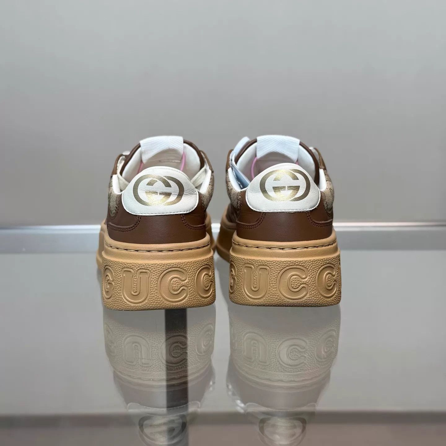 Gucci Gucci White Brown Logo Print Sneaker 99 EU 36.5 Original Box Size US 6 / IT 36 - 4 Thumbnail