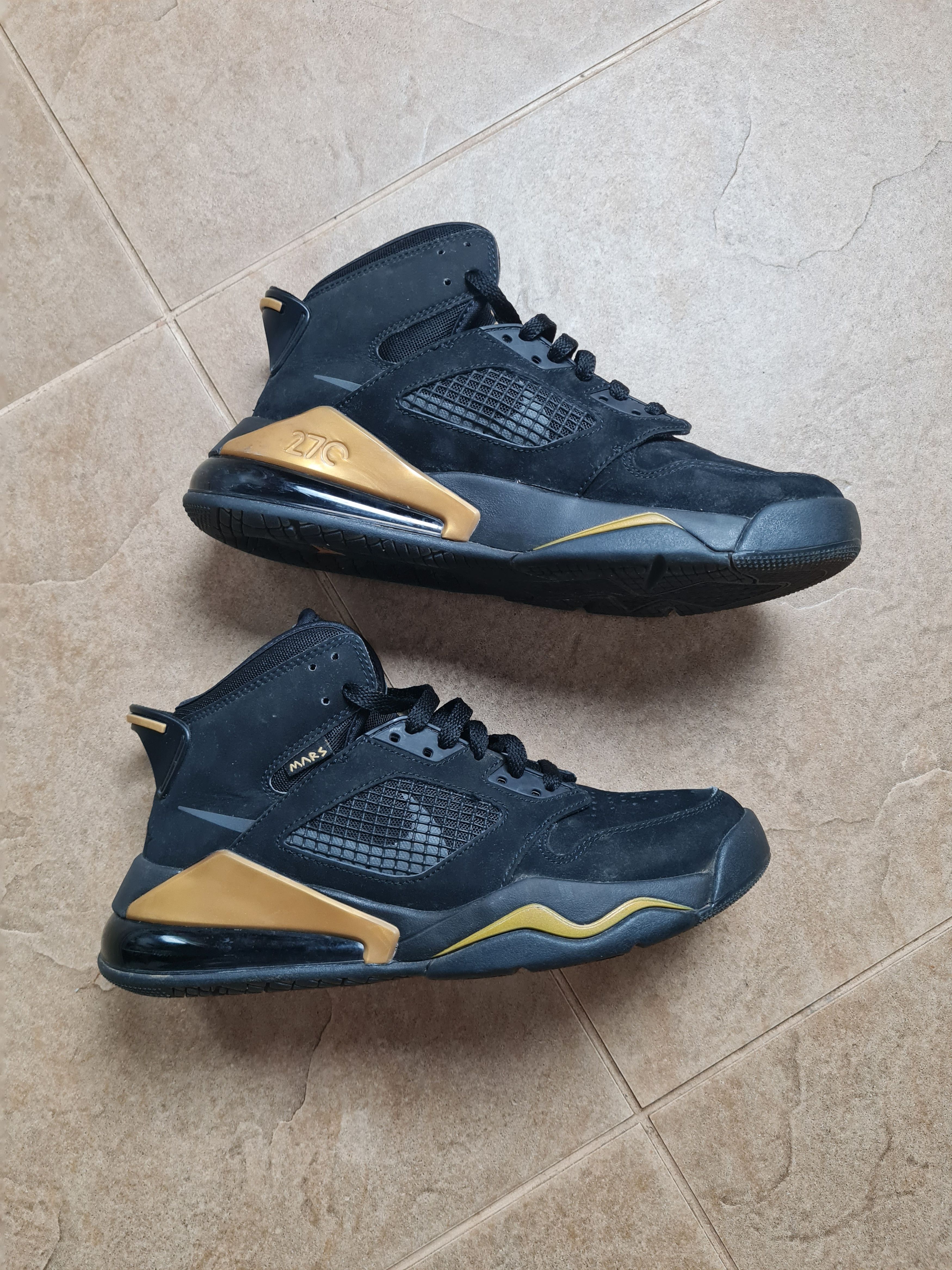 Nike Nike Air Jordan Mars 270 Mens Black/Gold CD7070-007 SZ US7 Size US 7 / EU 40 - 16 Thumbnail