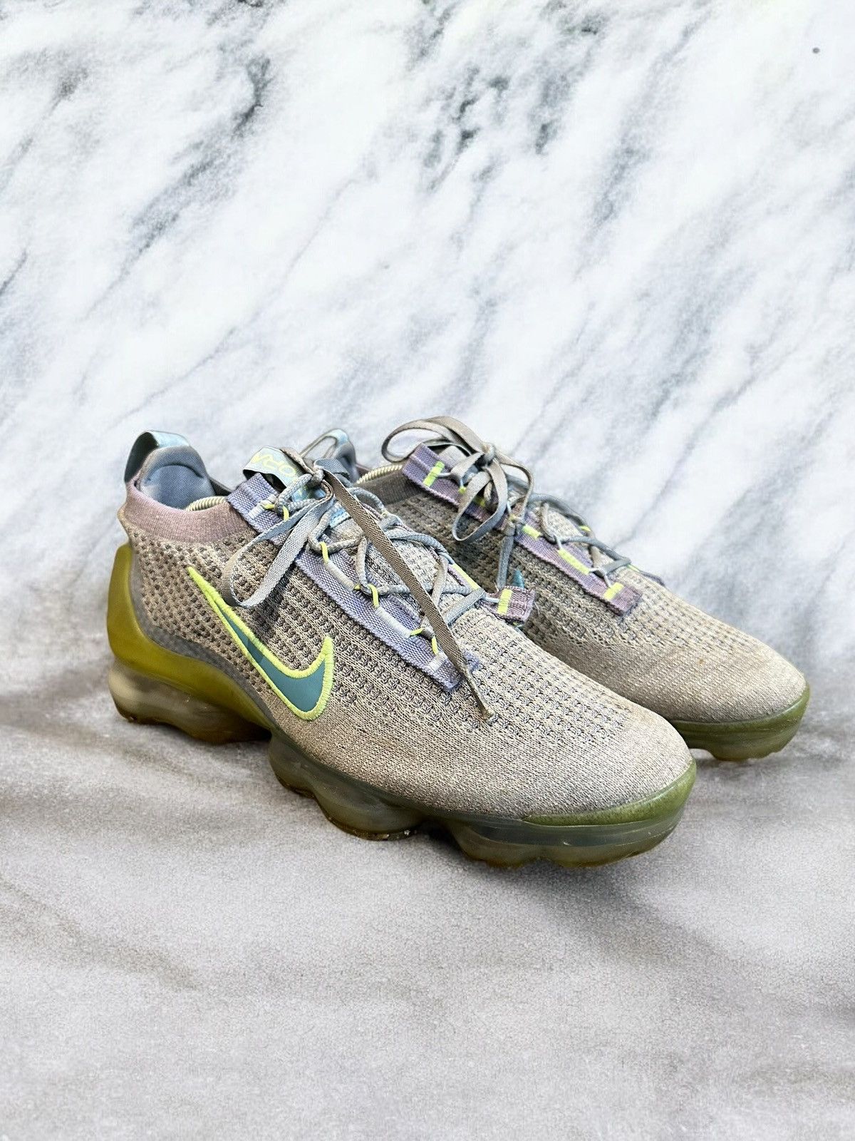 Nike Vapormax Nike grey low top sneakers Size US 9.5 / EU 42-43 - 1 Thumbnail
