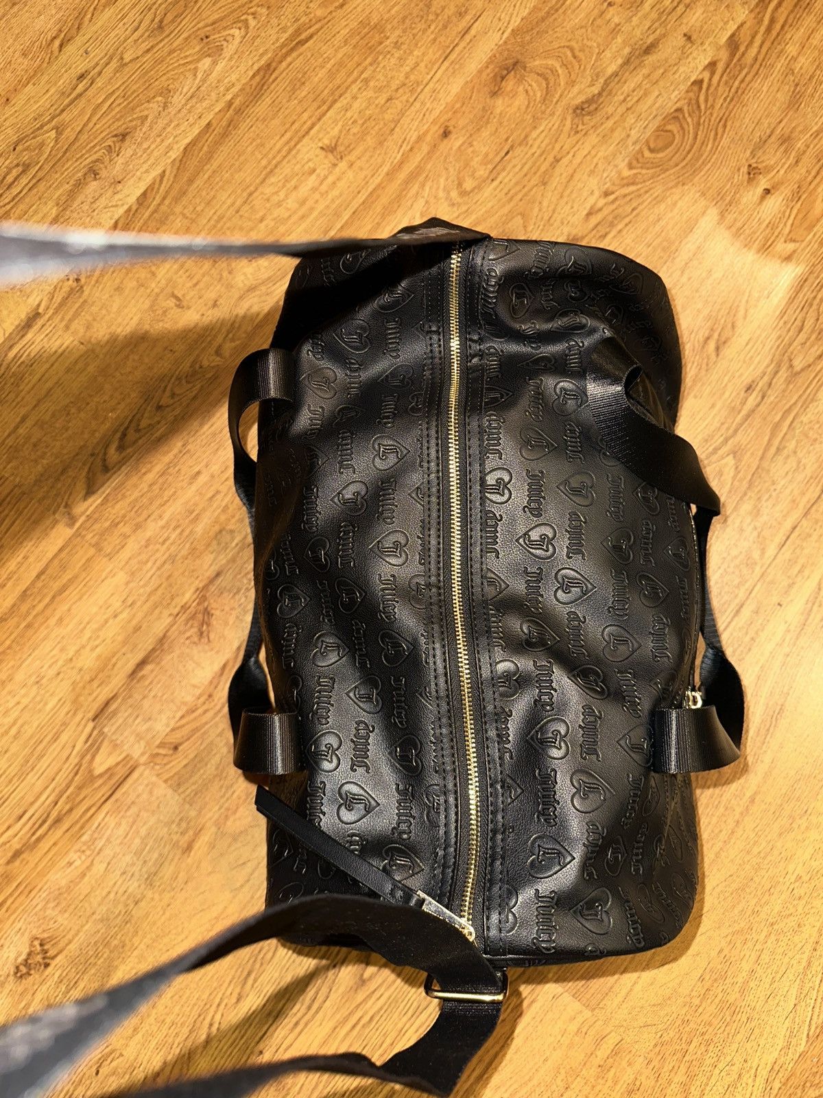 Juicy Couture Juicy Couture Embossed Hearts Weekender Duffle Bag FLAW Size ONE SIZE - 2 Thumbnail