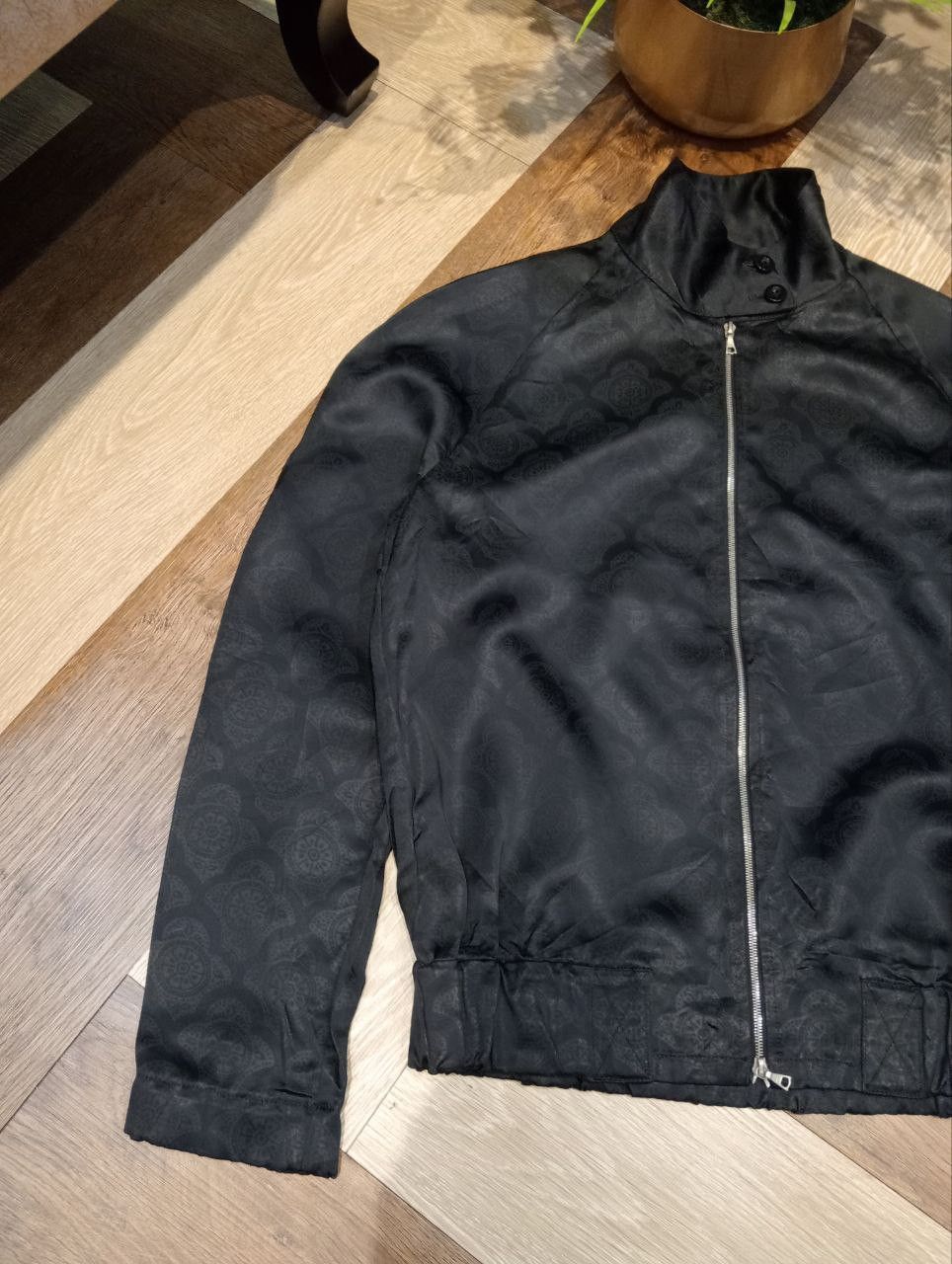 Dries Van Noten DRIES VAN NOTEN 100% RAYON BOMBER JACKET - SIZE 36 Size US XS / EU 42 / 0 - 3 Thumbnail