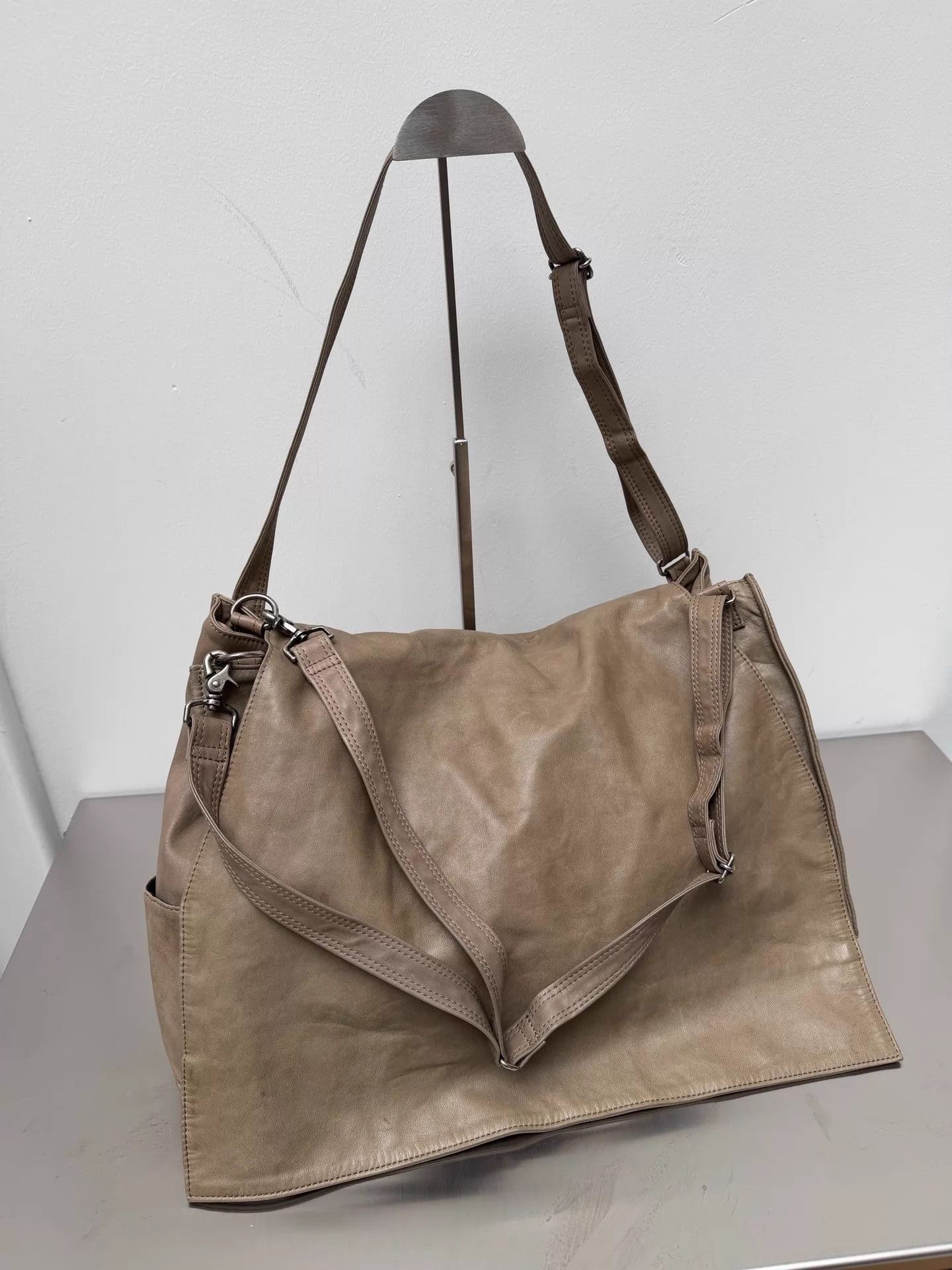 Yohji Yamamoto Yohji Yamamoto Y's Horse Leather Beige Flap 2way Crossbody Size ONE SIZE - 1 Thumbnail