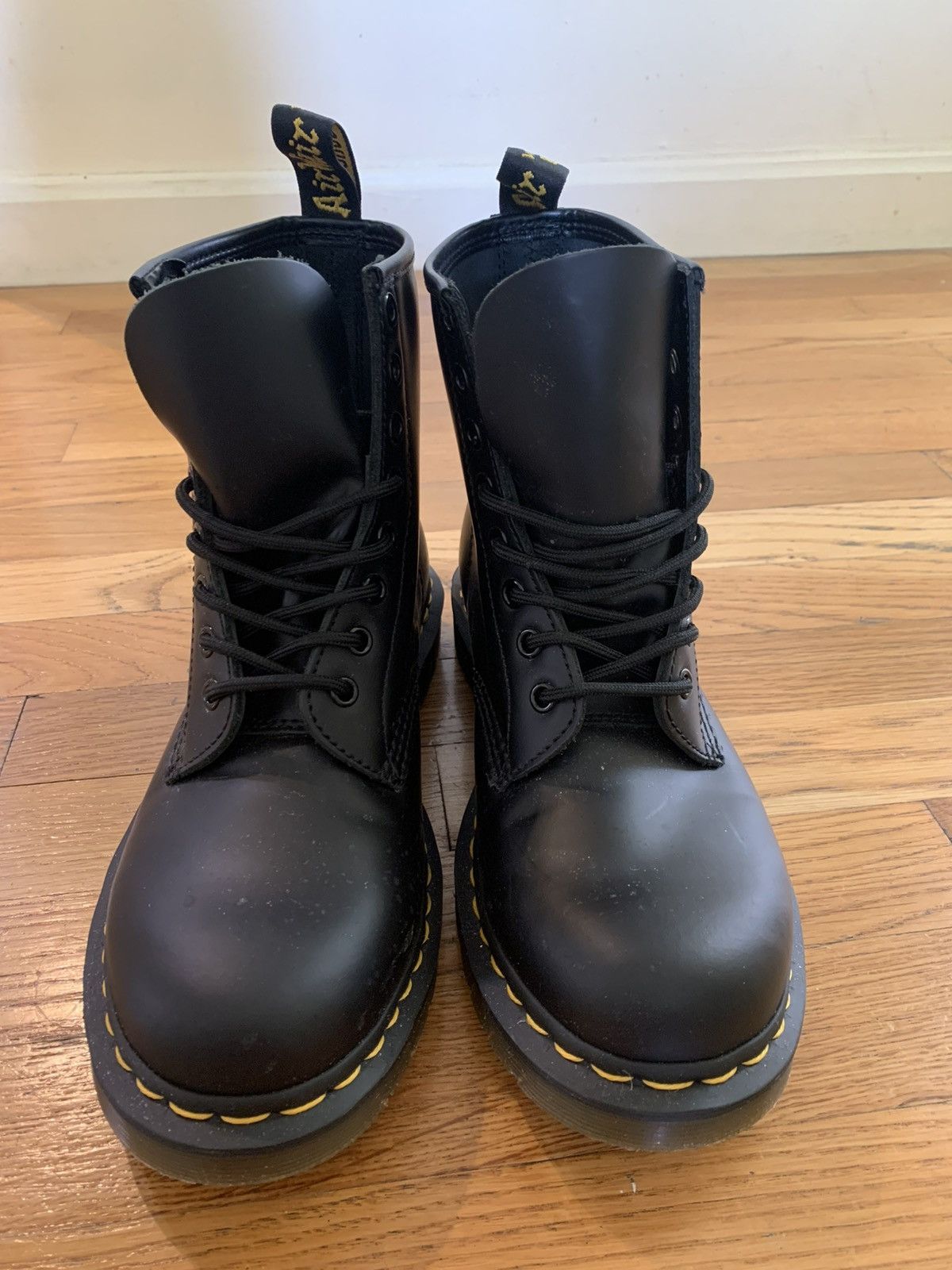 Dr. Martens Dr. Marten’s 1460 Size US 8 / EU 41 - 1 Thumbnail