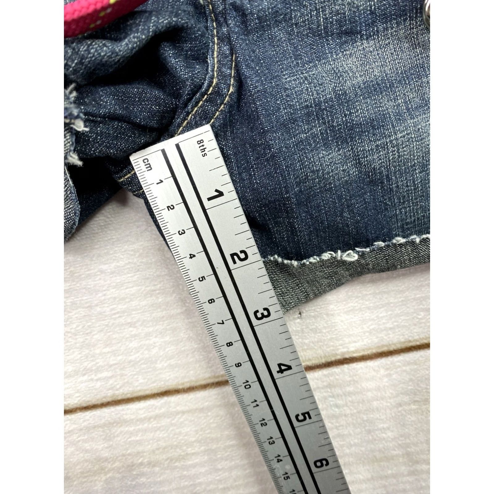 Vintage Vtg AriZona Jeans Co Shorts 11 Cuffed Distressed Stretch Denim Low Rise Y2K NWT Size 32" / US 10 / IT 46 - 4 Thumbnail