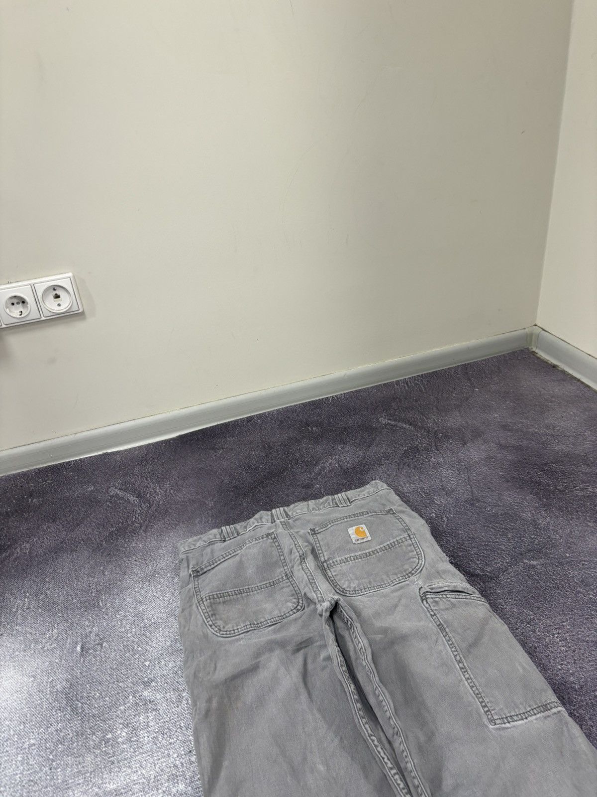 Carhartt Vintage Carhartt USA Gray Distressed Y2K Hype Work Pants Size US 32 / EU 48 - 6 Thumbnail