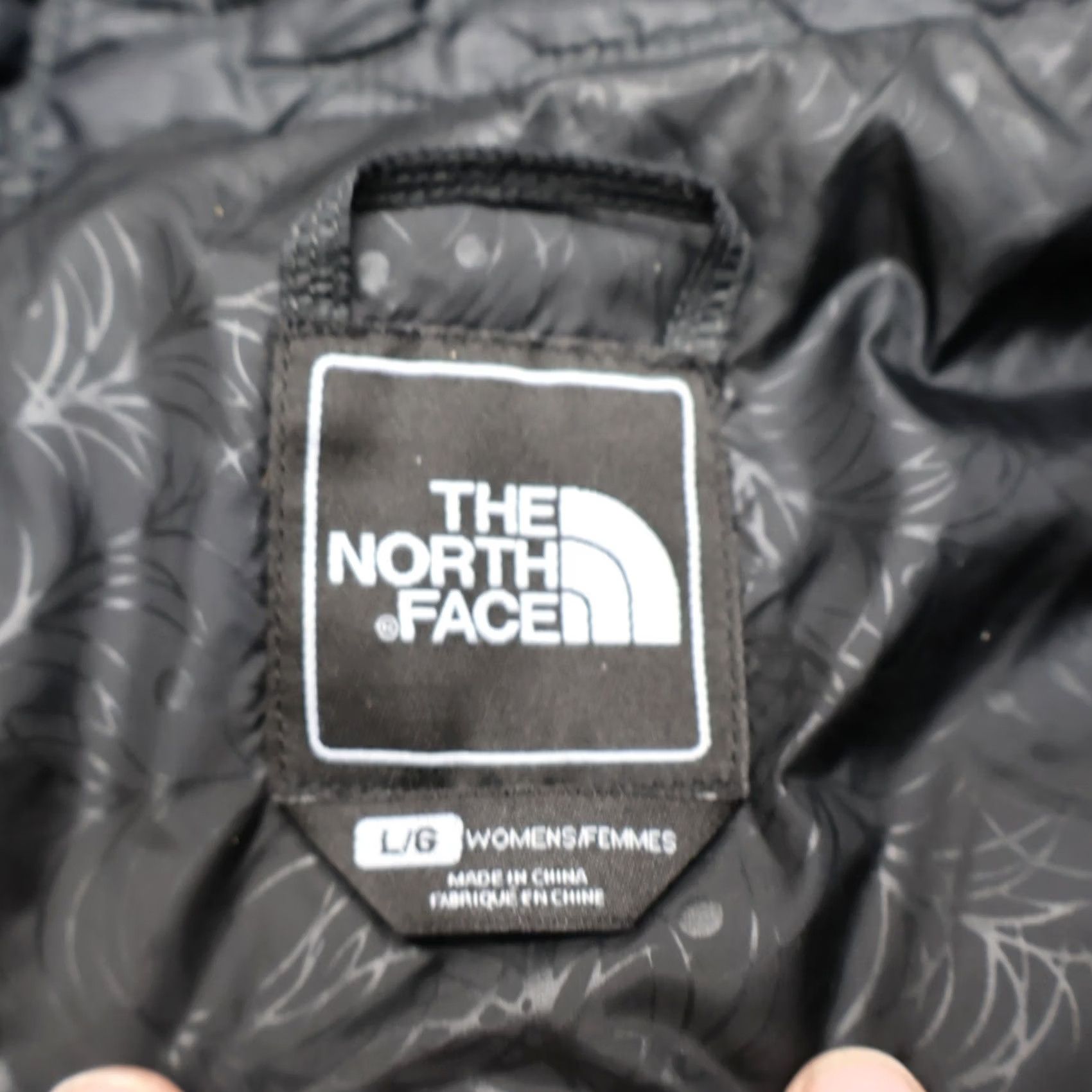 The North Face VINTAGE North Face Vest Womens Large Black Full Zip Insulated Pack Quilted Puffer LOGO Size L / US 10 / IT 46 - 6 Thumbnail