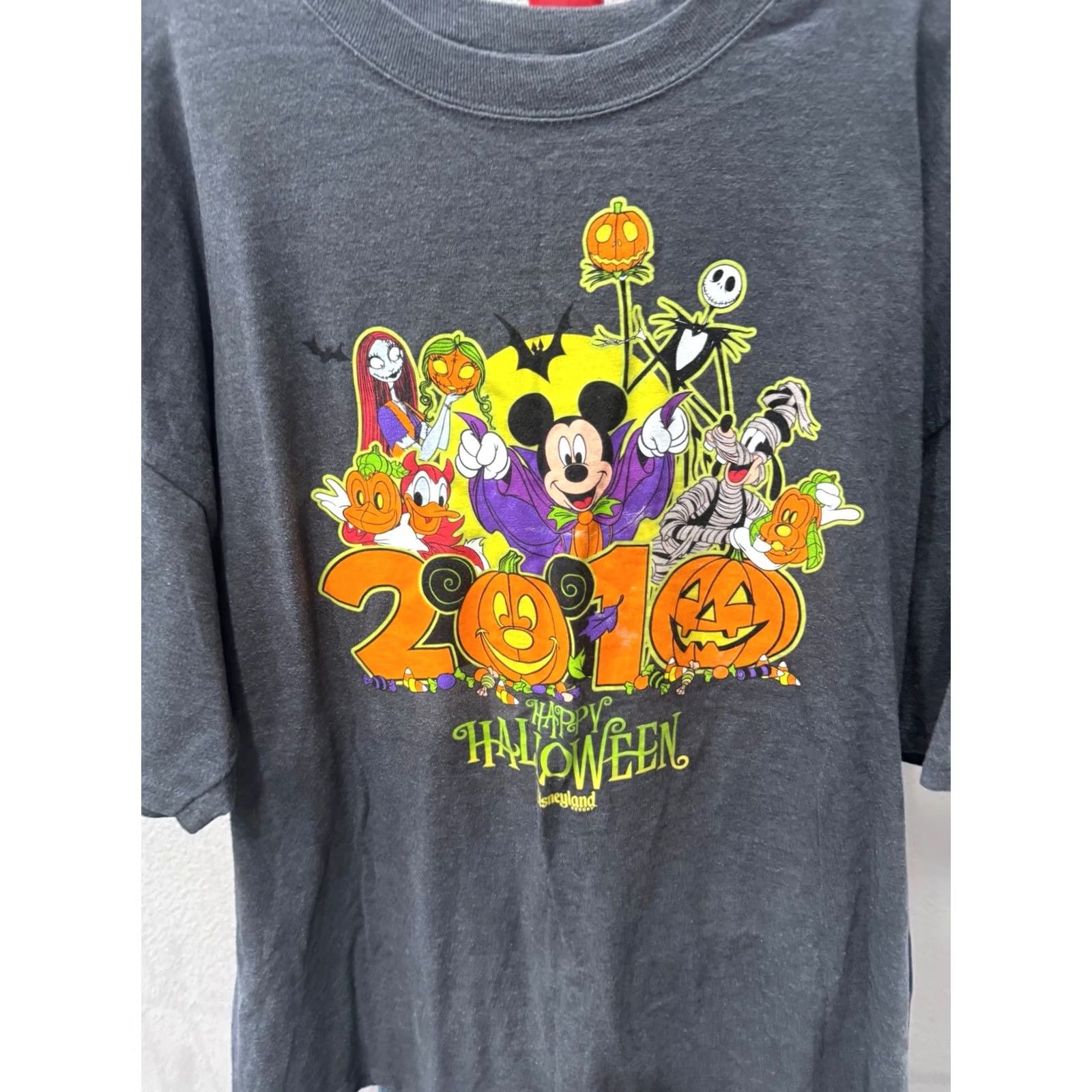 Disney Disney Mickey Mouse Halloween SWEATER 2010 Adult XXL Mens Size US XXL / EU 58 / 5 - 2 Thumbnail