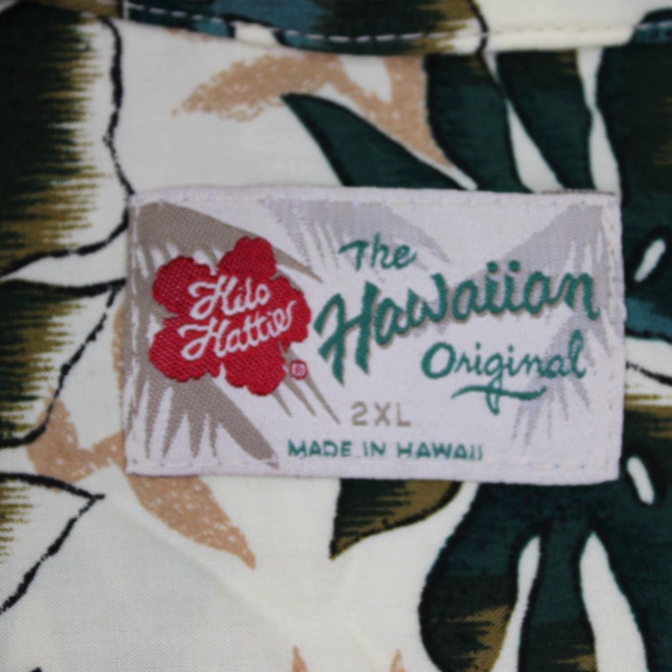 Hilo Hattie Hilo Hattie Shirt Mens 2XL Floral Rayon Button-Up Short Sleeve Green Tan Red Core Casual Hawaiian Size US XXL / EU 58 / 5 - 7 Thumbnail