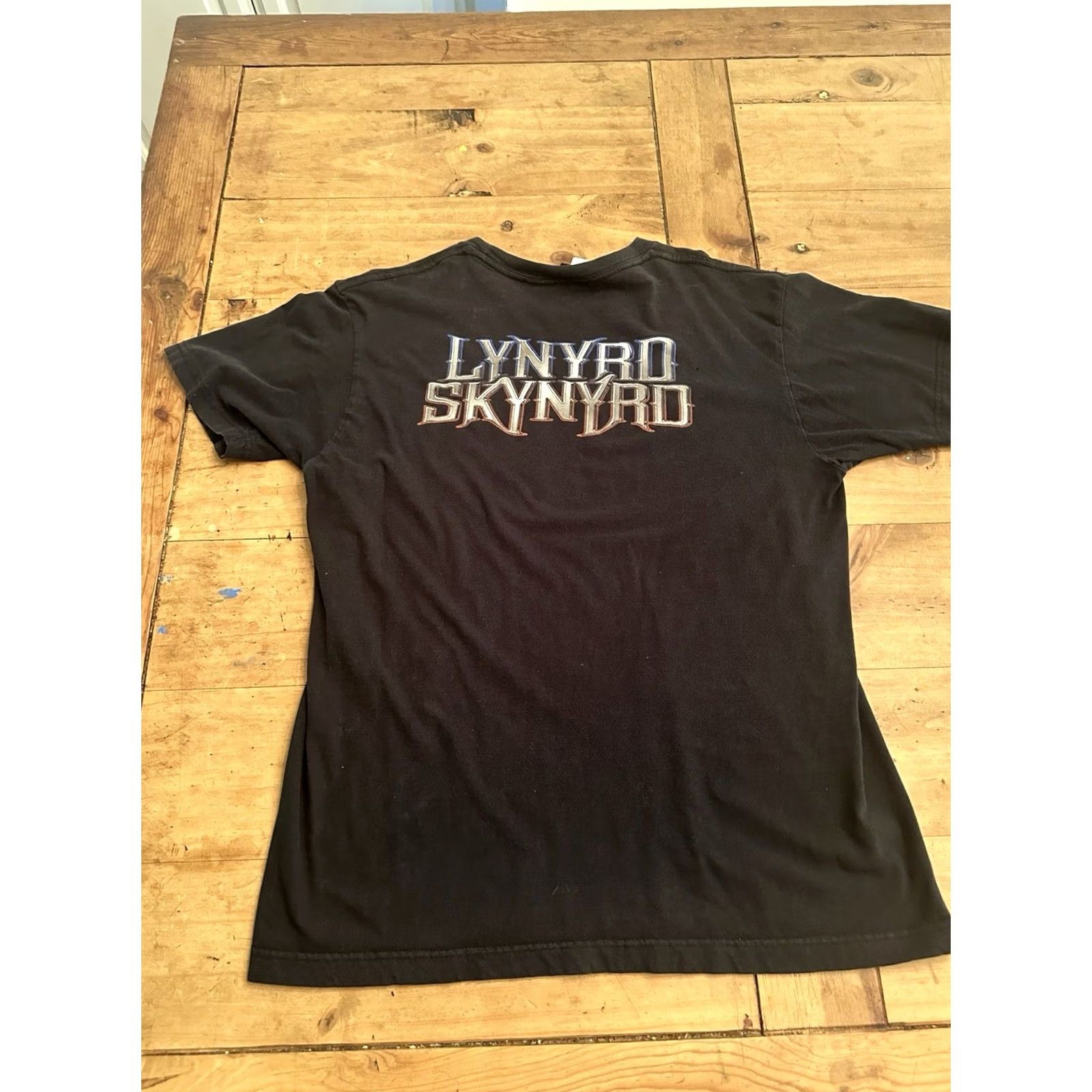 Vintage VINTAGE Lynyrd Skynyrd Band Concert Black T-Shirt Large Distressed Skull Flames Mens L Size US L / EU 52-54 / 3 - 7 Thumbnail