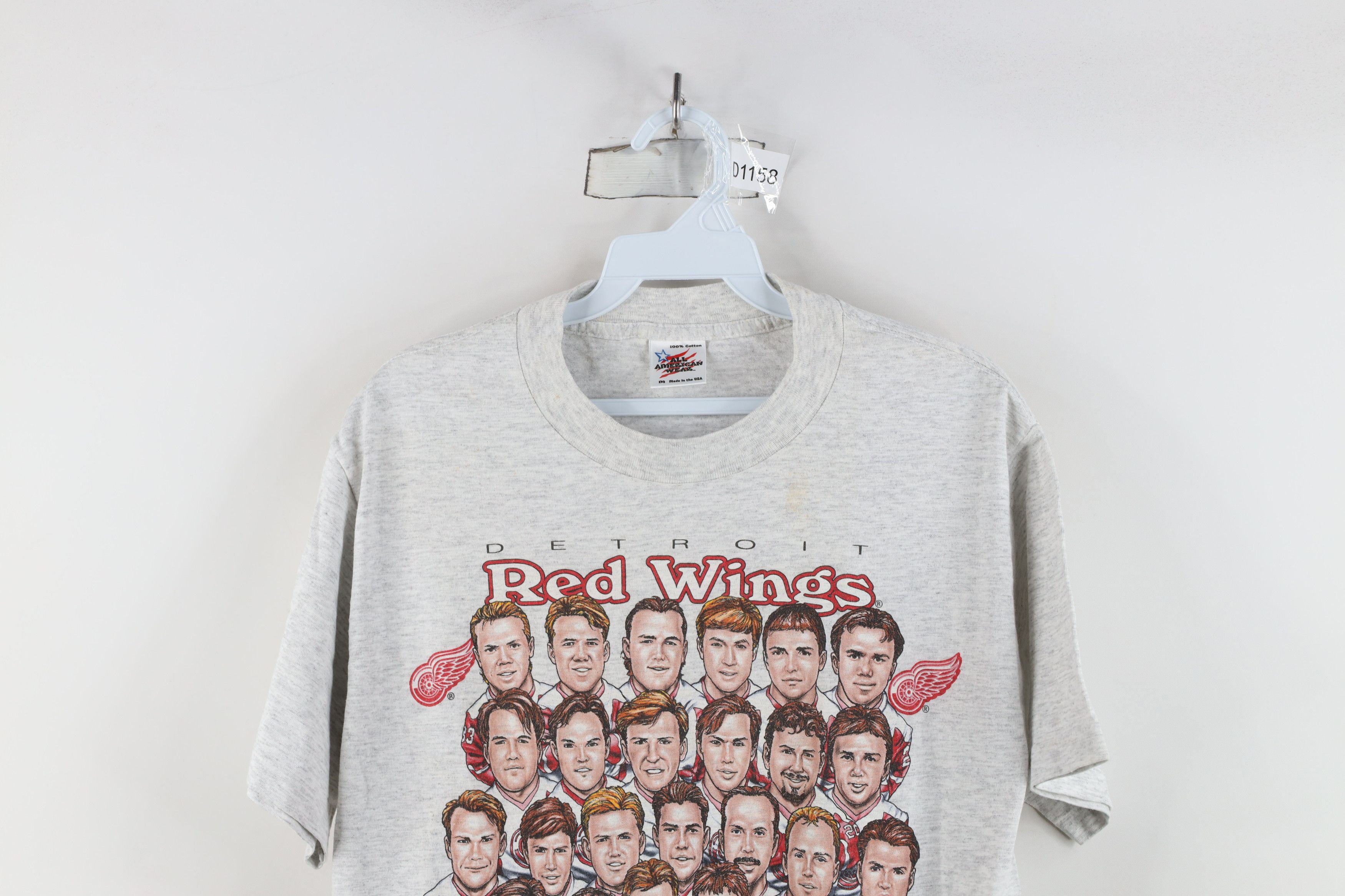 Vintage Vintage 90s Cartoon Detroit Red Wings Hockey T-Shirt USA Size US M / EU 48-50 / 2 - 2 Thumbnail