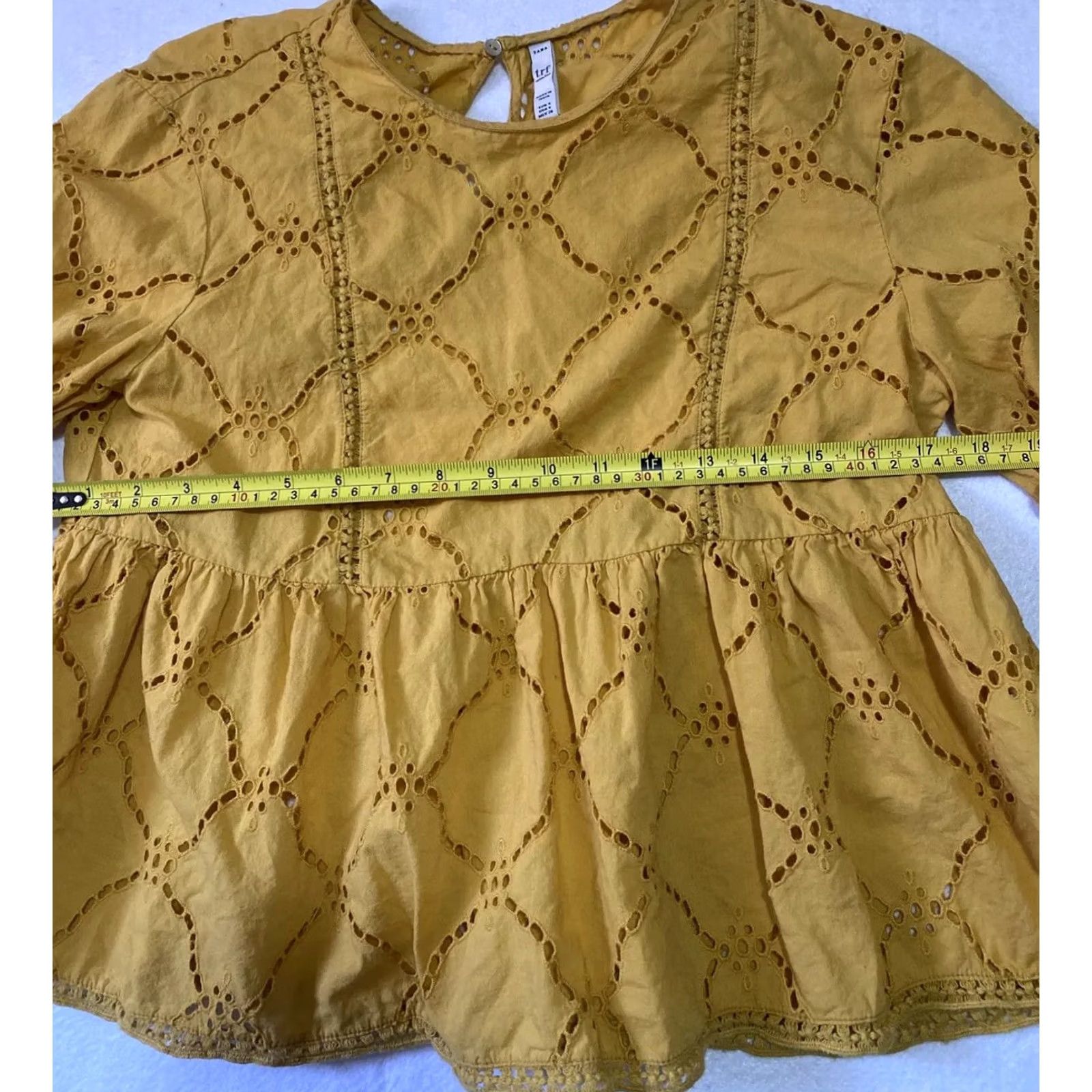 Zara ZARA Blouse Top SHIRT Round Neck Gold / 26-58 Size S Women’s Bell Sleeve Regular Modern Casual Front Button Closure Viscose 3/4 Sleeve Vintage No Size S / US 4 / IT 40 - 5 Thumbnail
