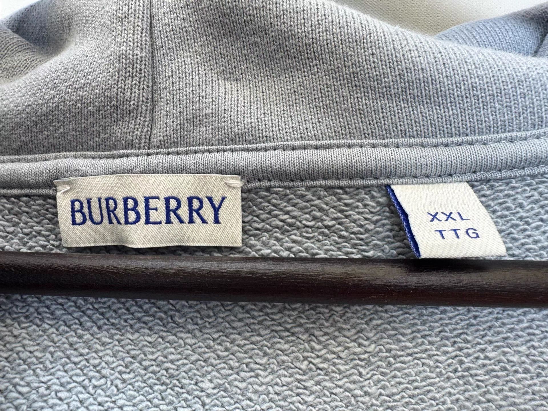 Burberry Burberry SS25 Knight Print Cotton Zip Hoodie Men's K36 Size US XXL / EU 58 / 5 - 3 Thumbnail