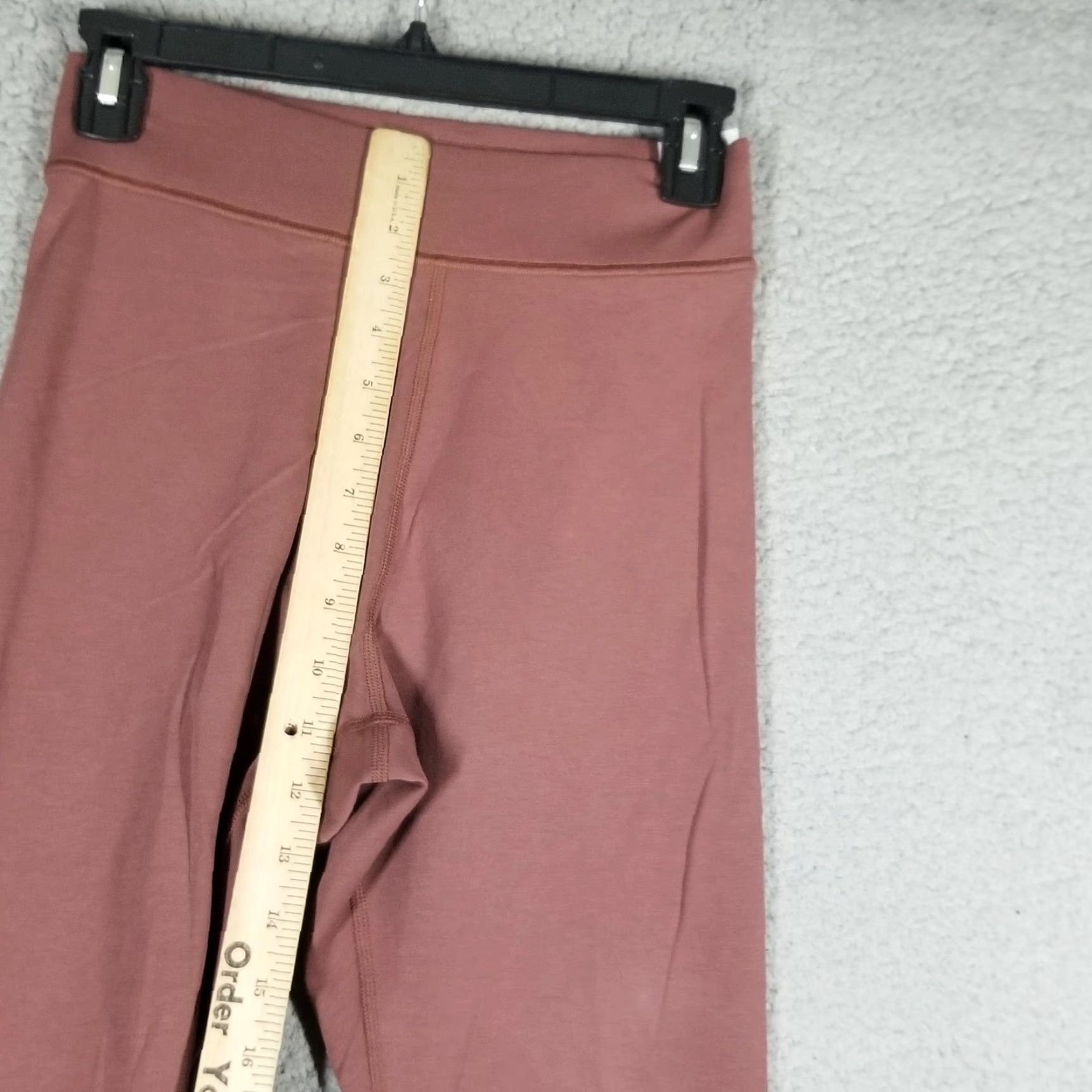 Nike Nike Sportswear Classics Womens High-Waisted Graphic Leggings Small DV7795-218 Size 28" / US 6 / IT 42 - 4 Thumbnail