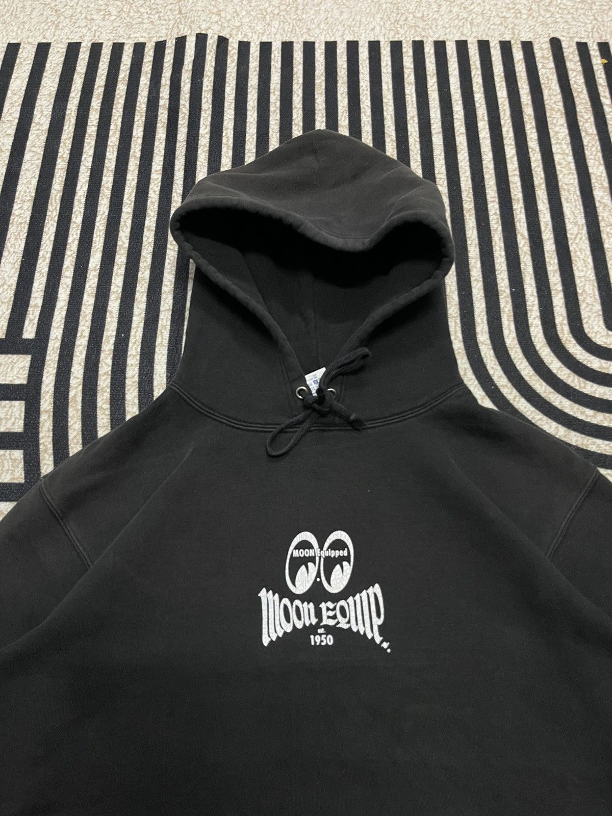 Japanese Brand 2000s MOONEYES BANDANA CROSS DESIGN RARE PULLOVER HOODIE Size US M / EU 48-50 / 2 - 6 Thumbnail