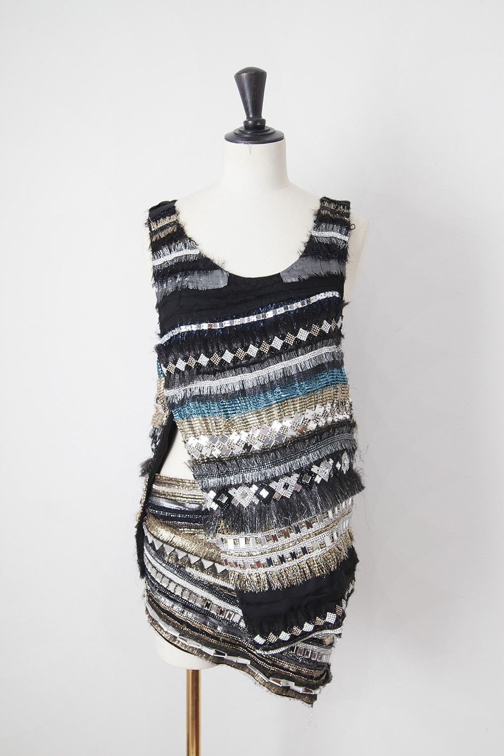 AW11 crystals embroidered silk ensemble