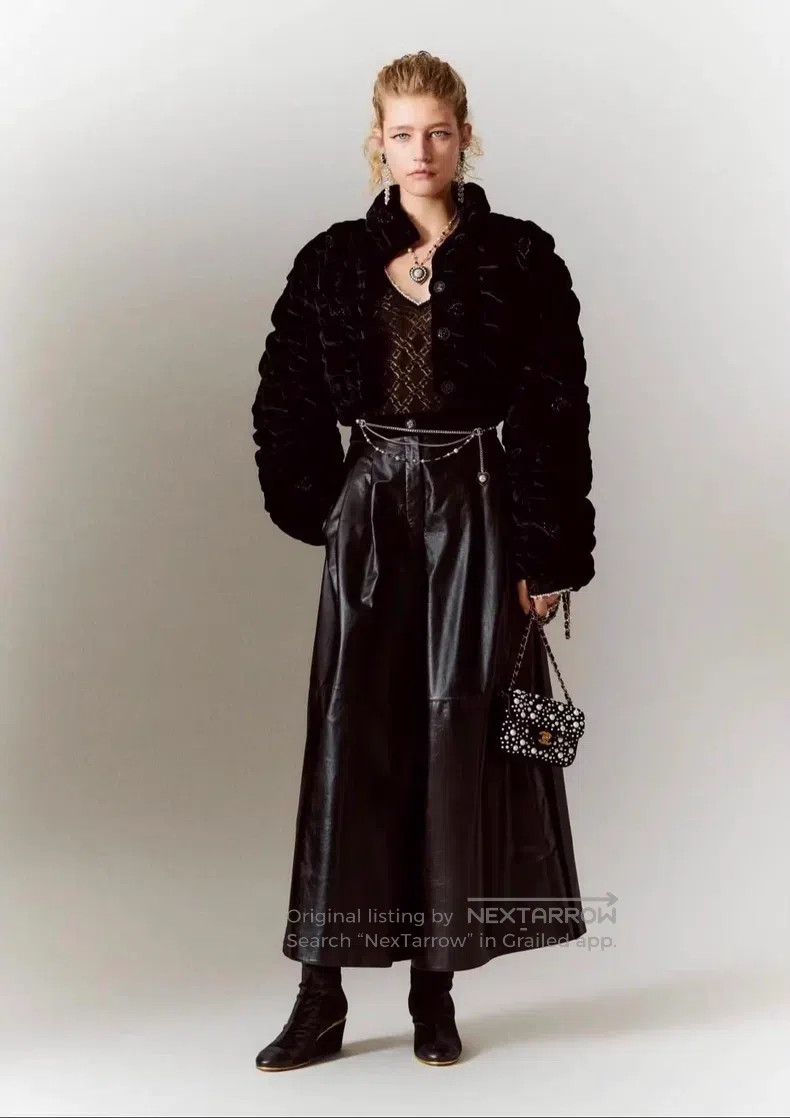 Chanel Chanel Black skirt pants with waist stitching velvet mater Size 24" / US 00 / IT 34 - 9 Thumbnail