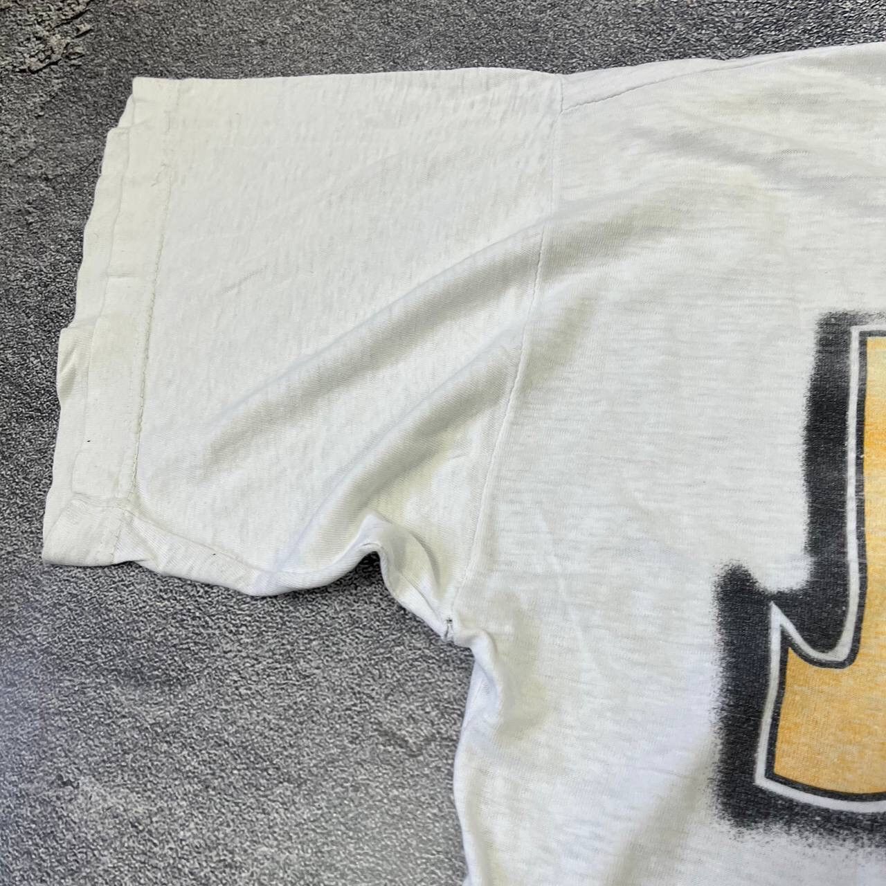 Vintage Vintage Michael Jordan #23 Chicago Bulls Overprint T shirt Size US XL / EU 56 / 4 - 8 Thumbnail