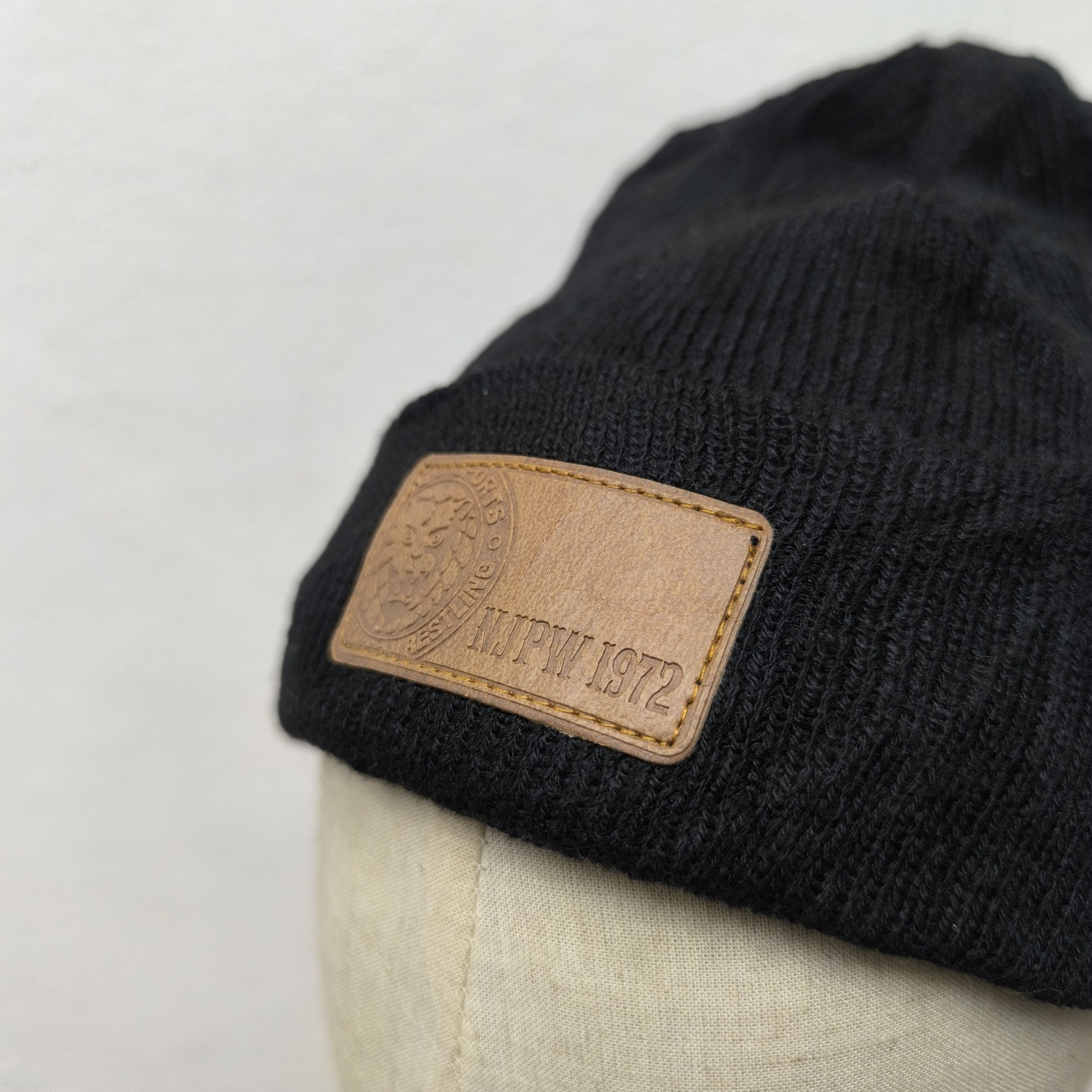 Japanese Brand 💥 NJPW new japan pro wresling patch short beanie hat Size ONE SIZE - 3 Thumbnail