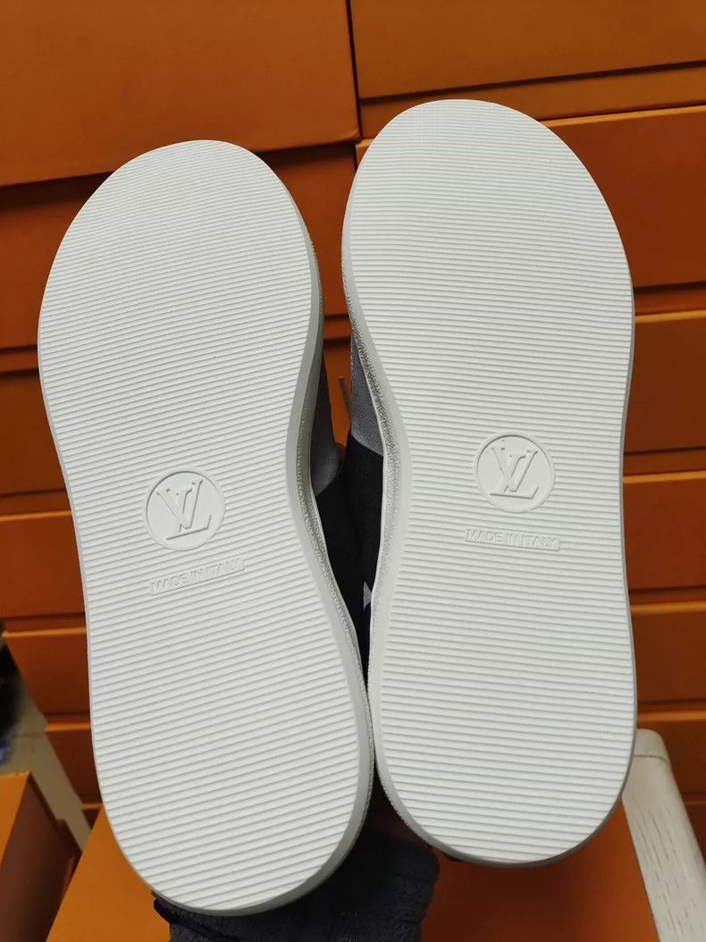 Louis Vuitton Louis Vuitton LV Designer LaceUp Sneakers for Women-2506 Size US 6 / IT 36 - 9 Thumbnail
