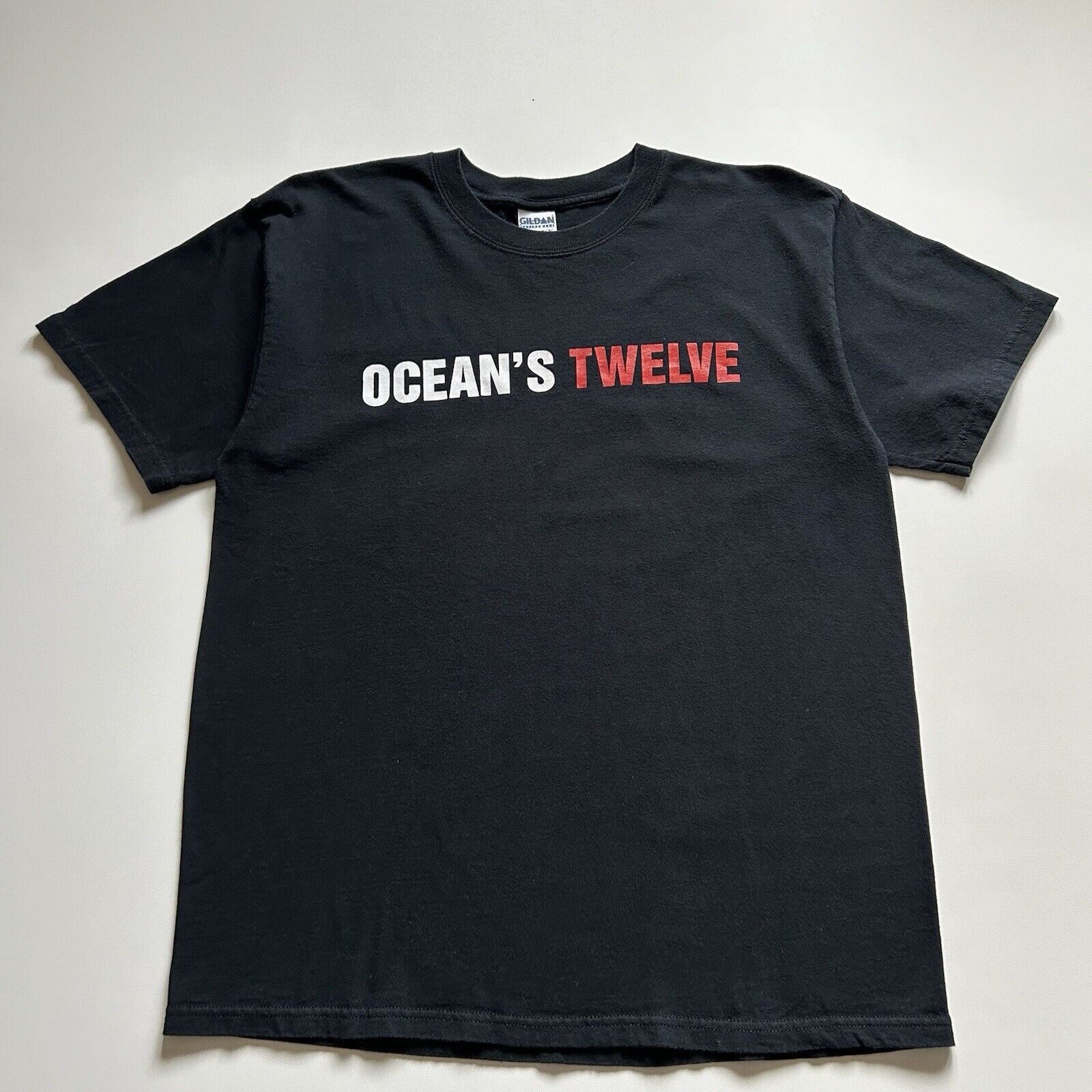 Gildan Vintage 2004 Ocean's Twelve Movie Graphic T Shirt Large Rare Size US L / EU 52-54 / 3 - 1 Thumbnail
