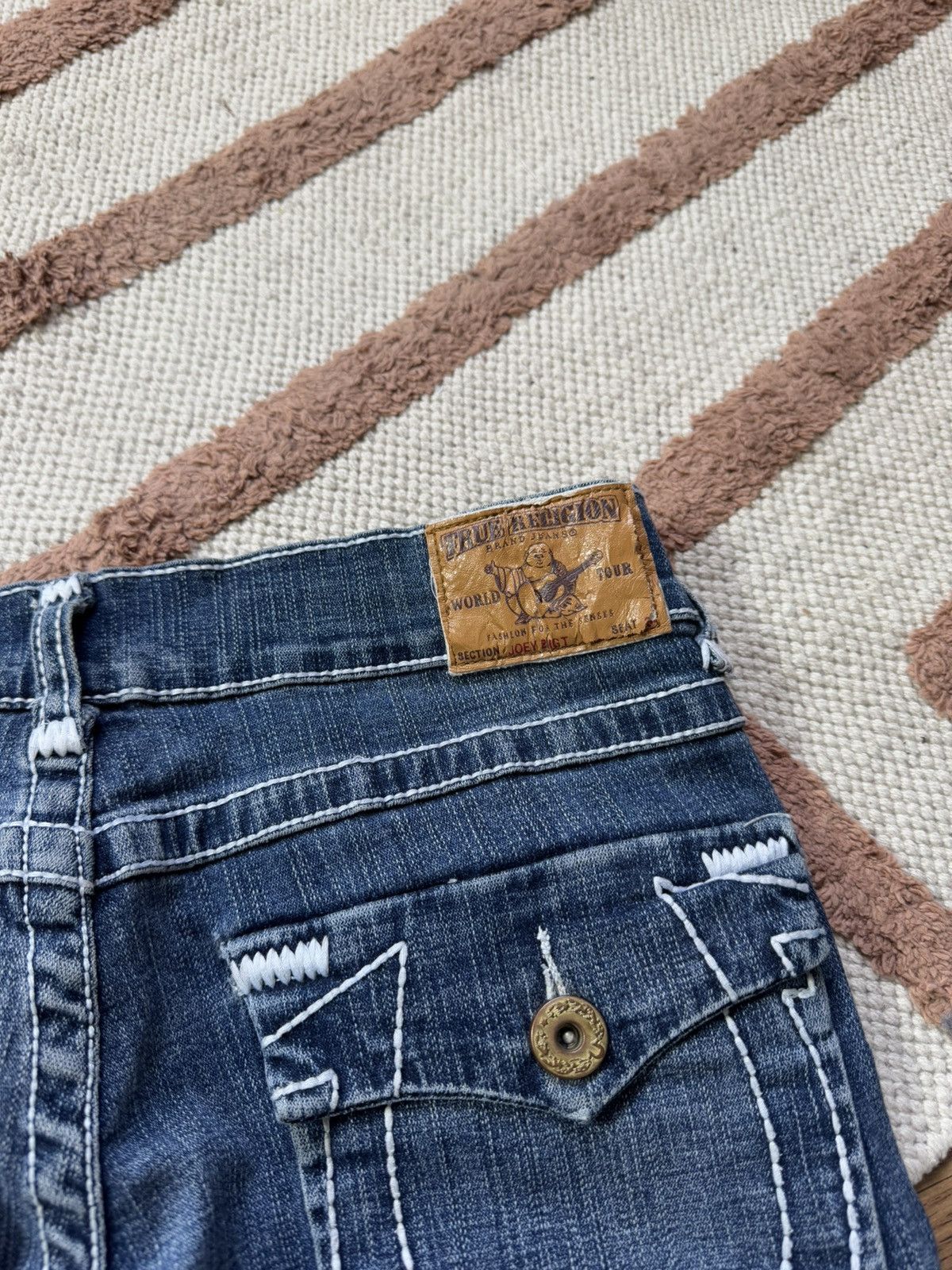 True Religion TRUE RELIGION DENIM CONTRAST STITCH JEANS STRAIGHT PANTS Size 29" - 6 Thumbnail