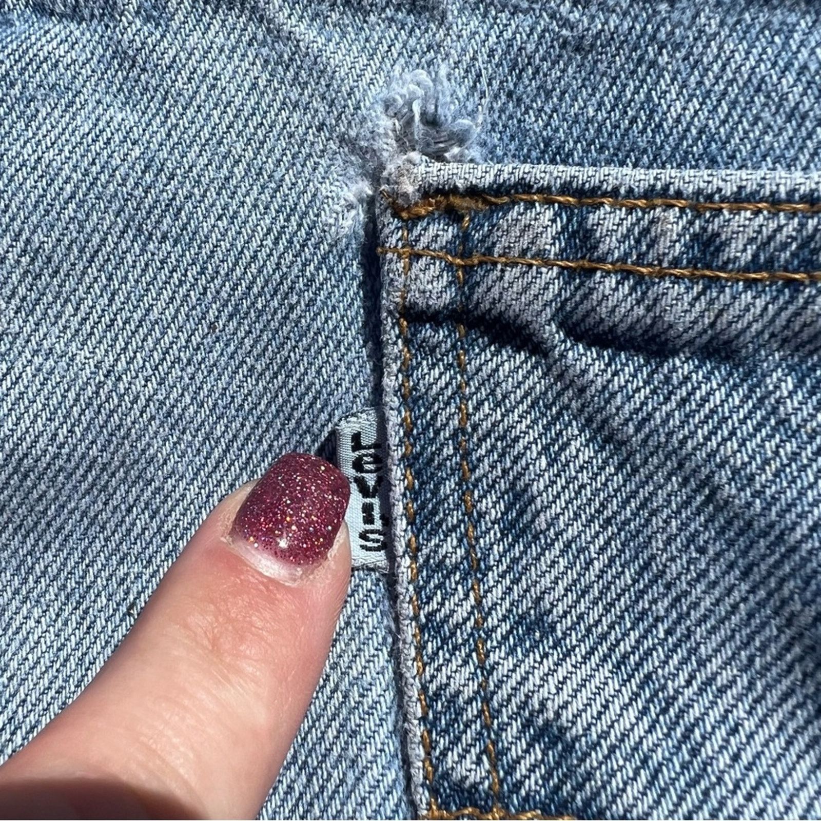 Levi's Vintage Levi’s 505 Regular Fit Jean Shorts SIze 40 Size US 40 / EU 56 - 4 Thumbnail