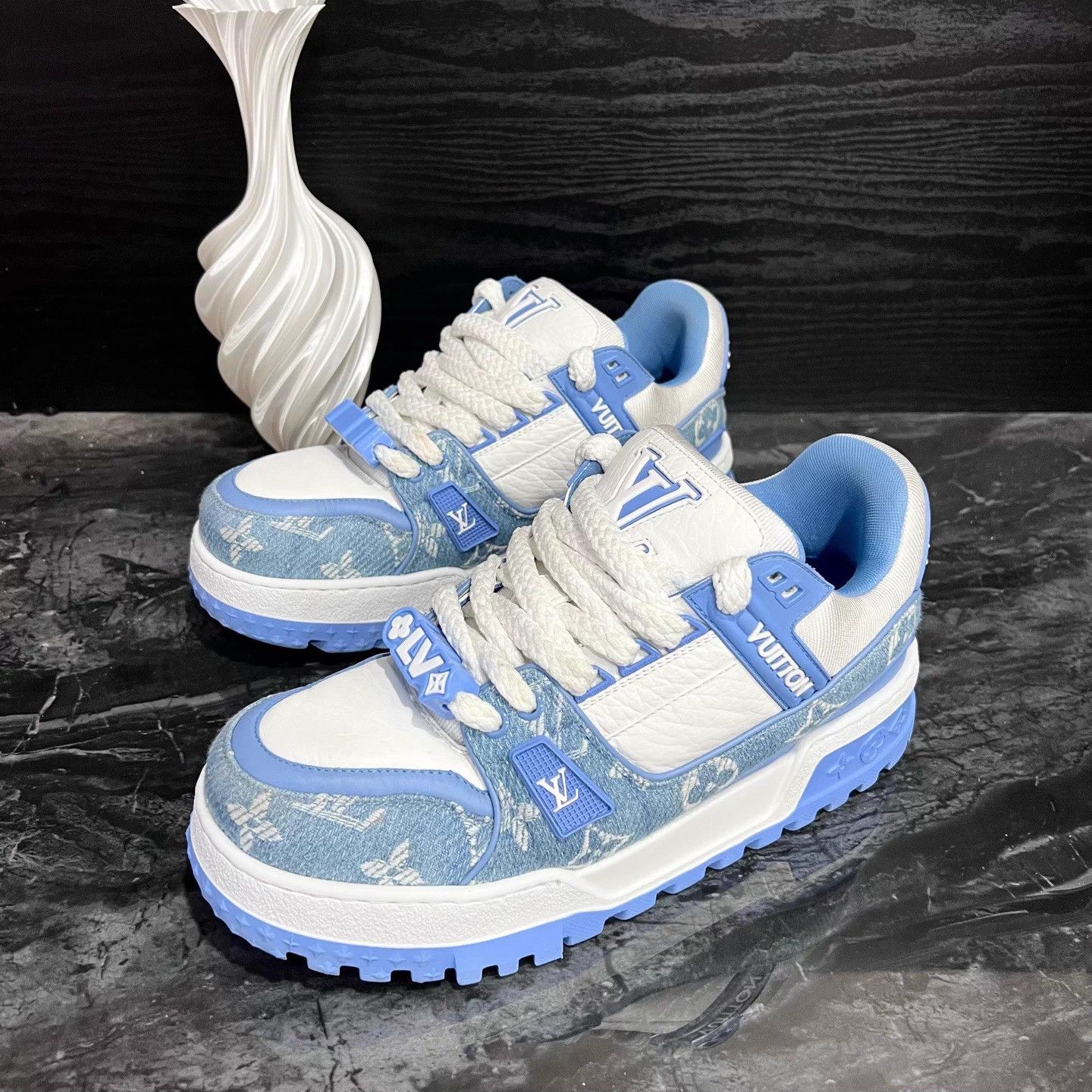 Louis Vuitton TrainerMax White Blue Denim 40 EU 98 New Size US 9 / IT 39 - 1 Thumbnail