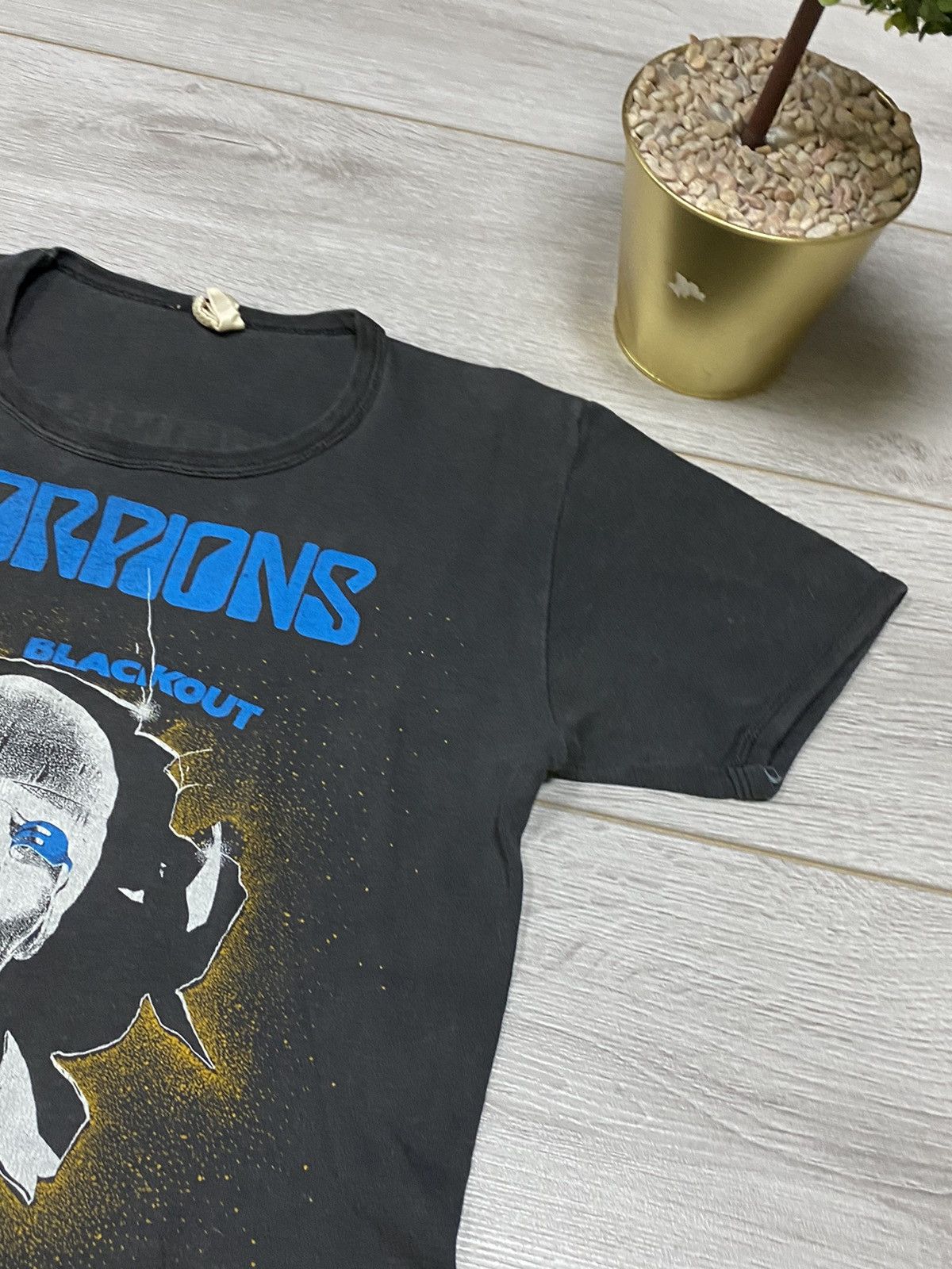 Band Tees Scorpions 🦂 1982 RARE The Blackout tour vintage faded tee Size US S / EU 44-46 / 1 - 9 Thumbnail