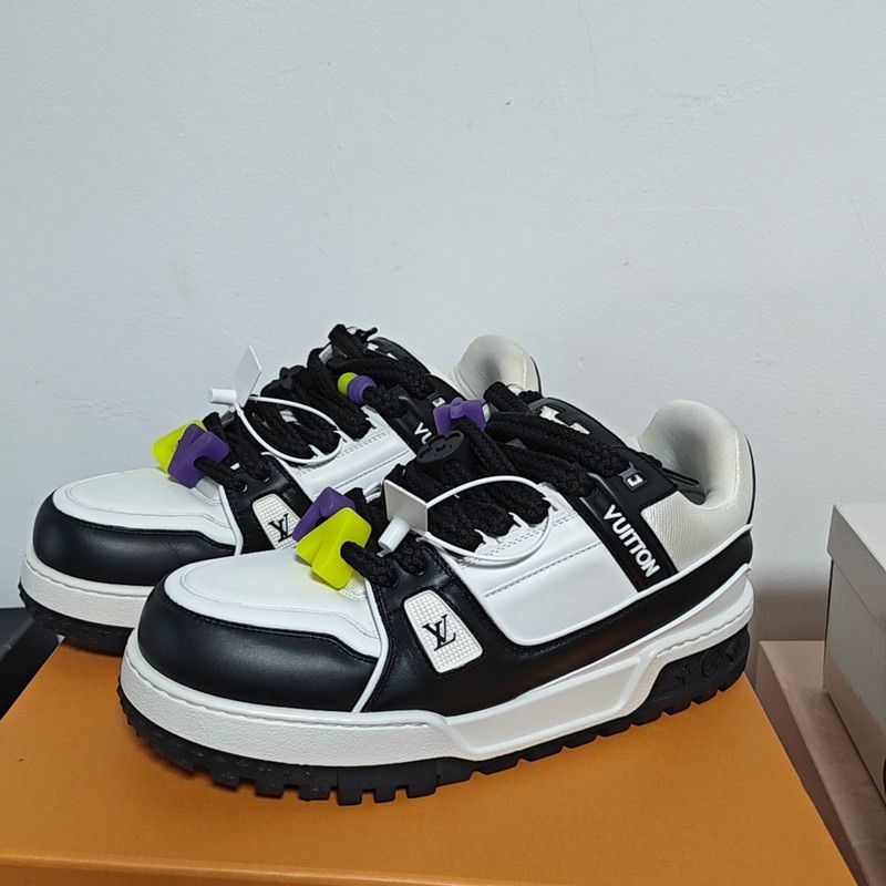 Louis Vuitton Louis Vuitton Trainer Maxi Low-Top Sneakers 0079 Size US 10.5 / EU 43-44 - 1 Thumbnail