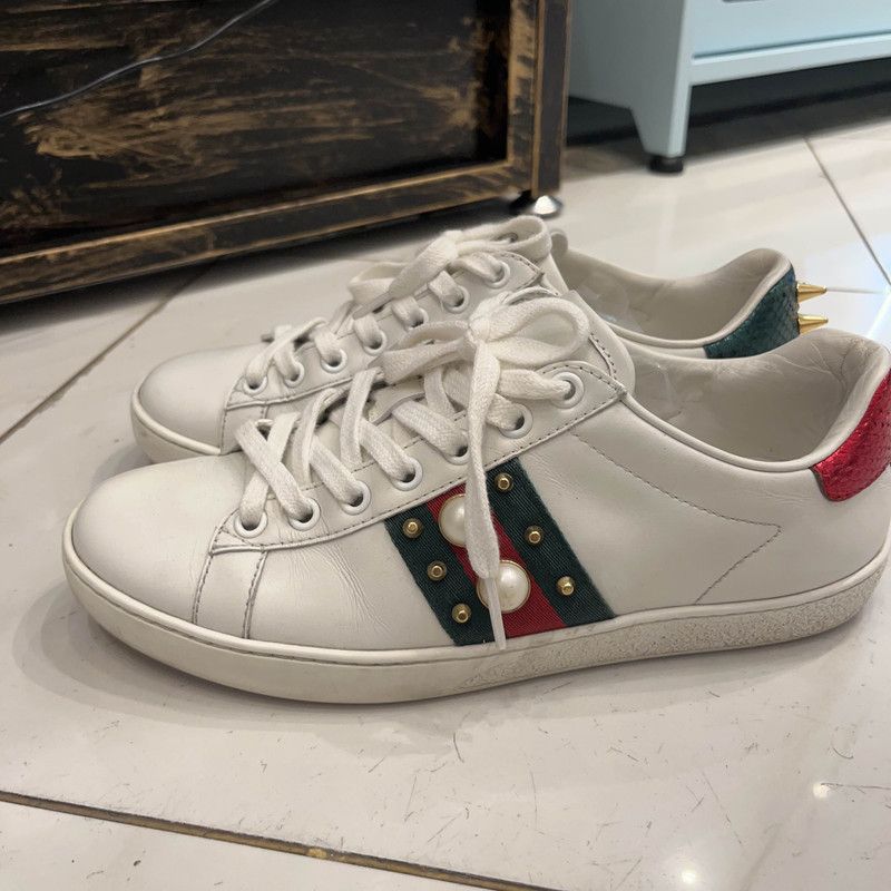 Gucci Gucci ACE Studded Fashion Sneakers for Women 0079 Size US 5 / IT 35 - 1 Thumbnail