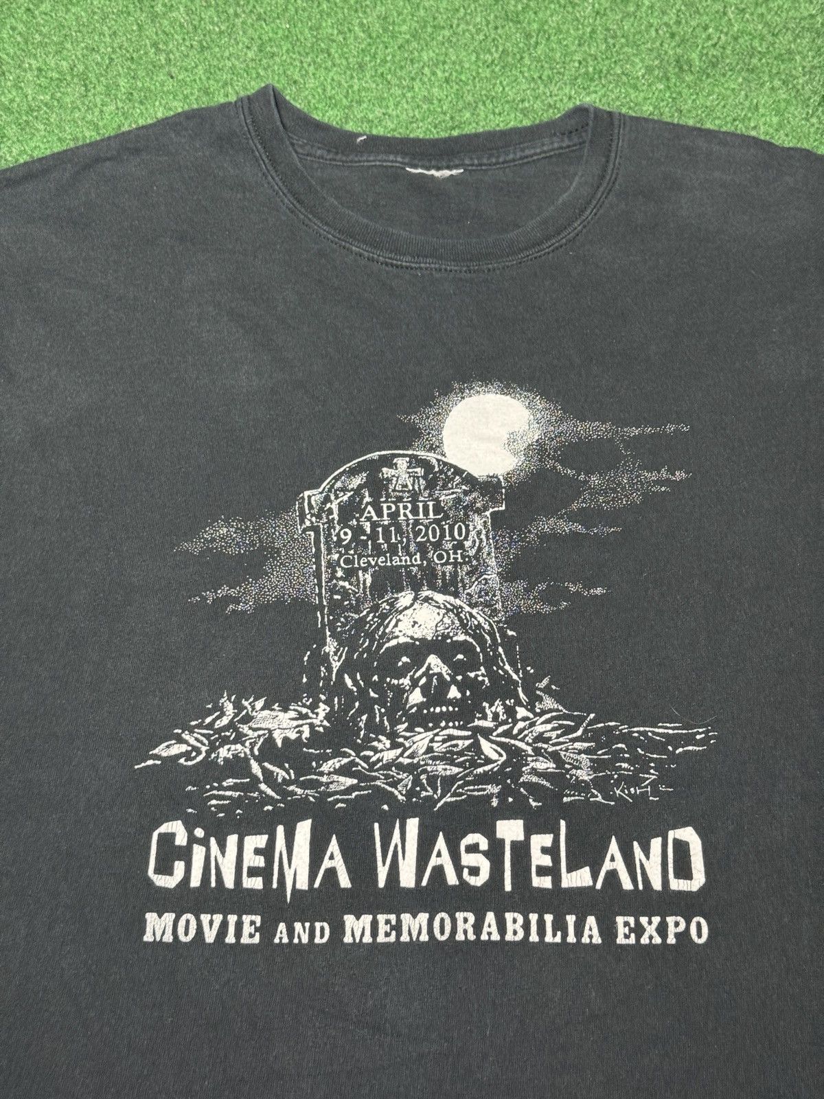 Vintage Cinema Wasteland Zombie Horror Movie L/XL 24x28 T Shirt Size US XL / EU 56 / 4 - 2 Thumbnail