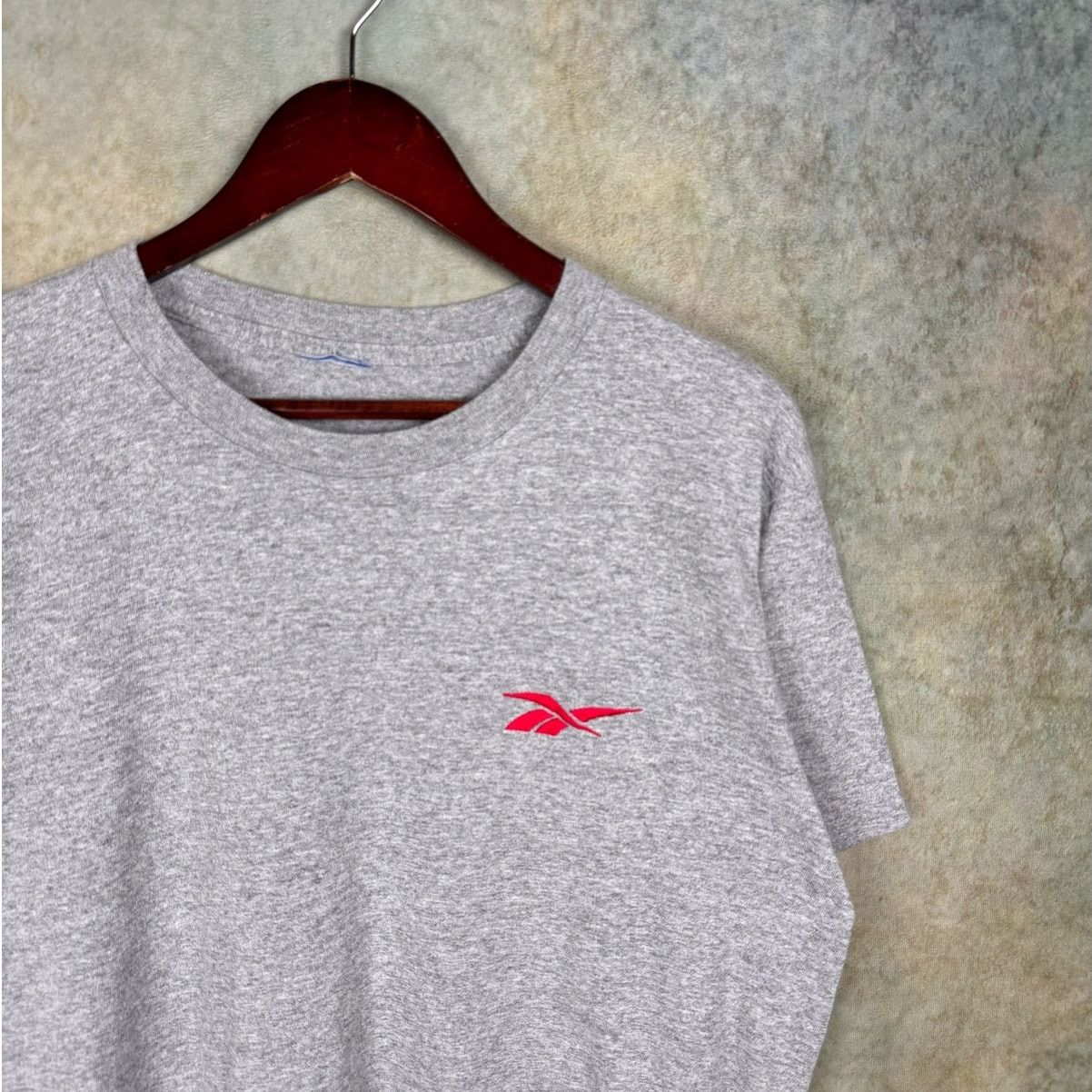 Reebok × Vintage VTG 90s Reebok Logo T Shirt Mens Sz M Gray Red Logo Size US M / EU 48-50 / 2 - 4 Thumbnail